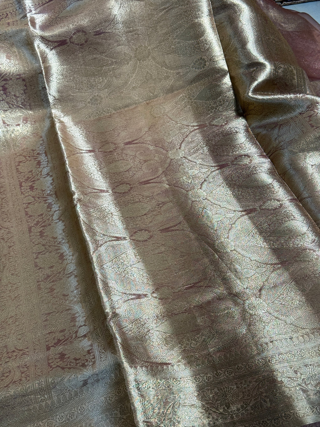 Luxurious Banarasi Pure Tissue Brocade Silk Saree With Plain Blouse Piece