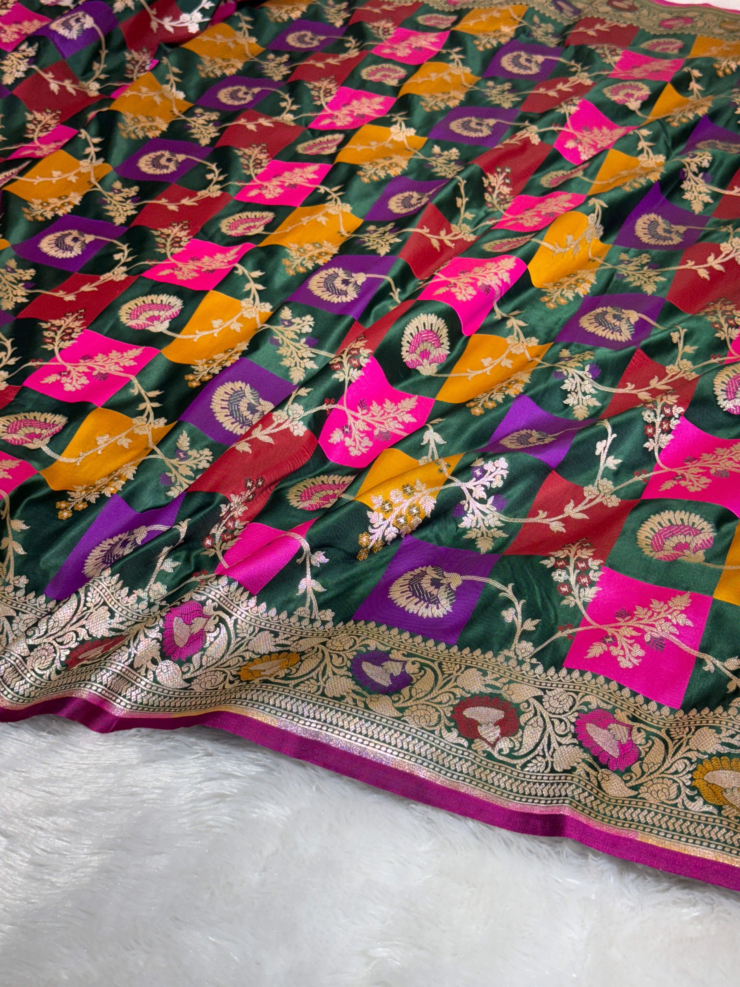 Mashru Silk Banarasi Rangkaat Saree Zari Border Pallu