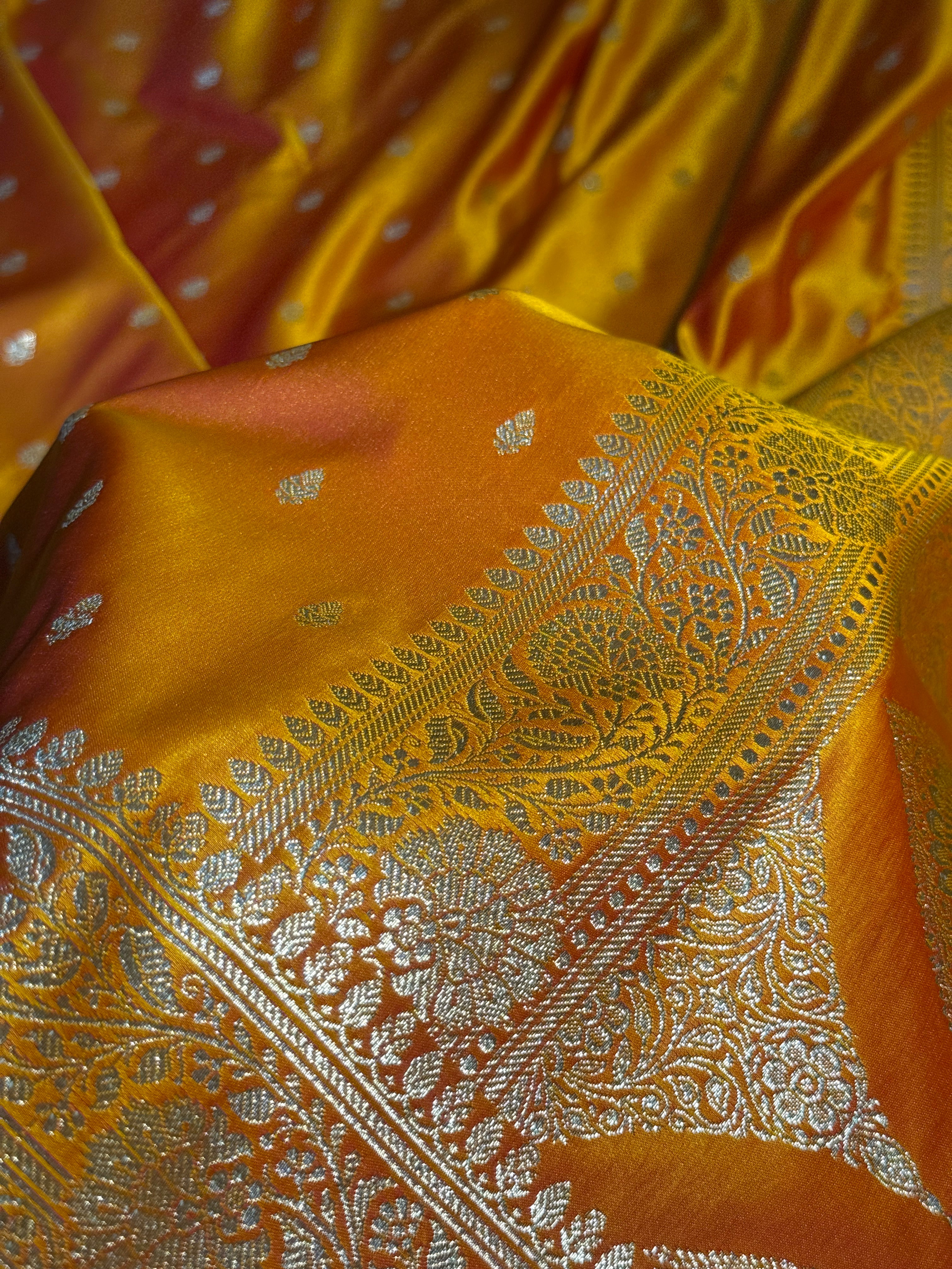 Mashru Silk Banarasi Booti Saree Zari Border Pallu