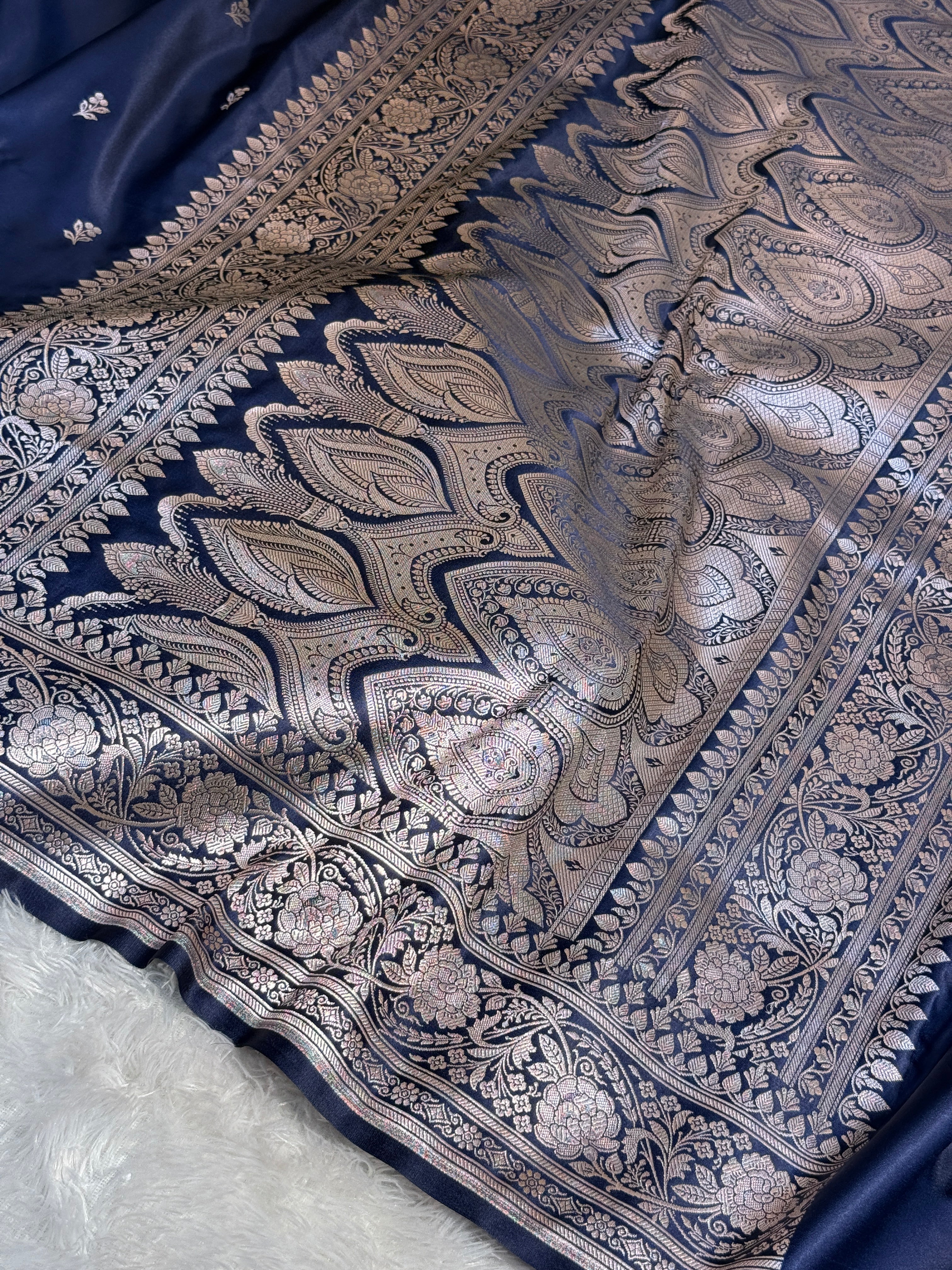 Mashru Silk Banarasi booti Saree Zari Border Pallu