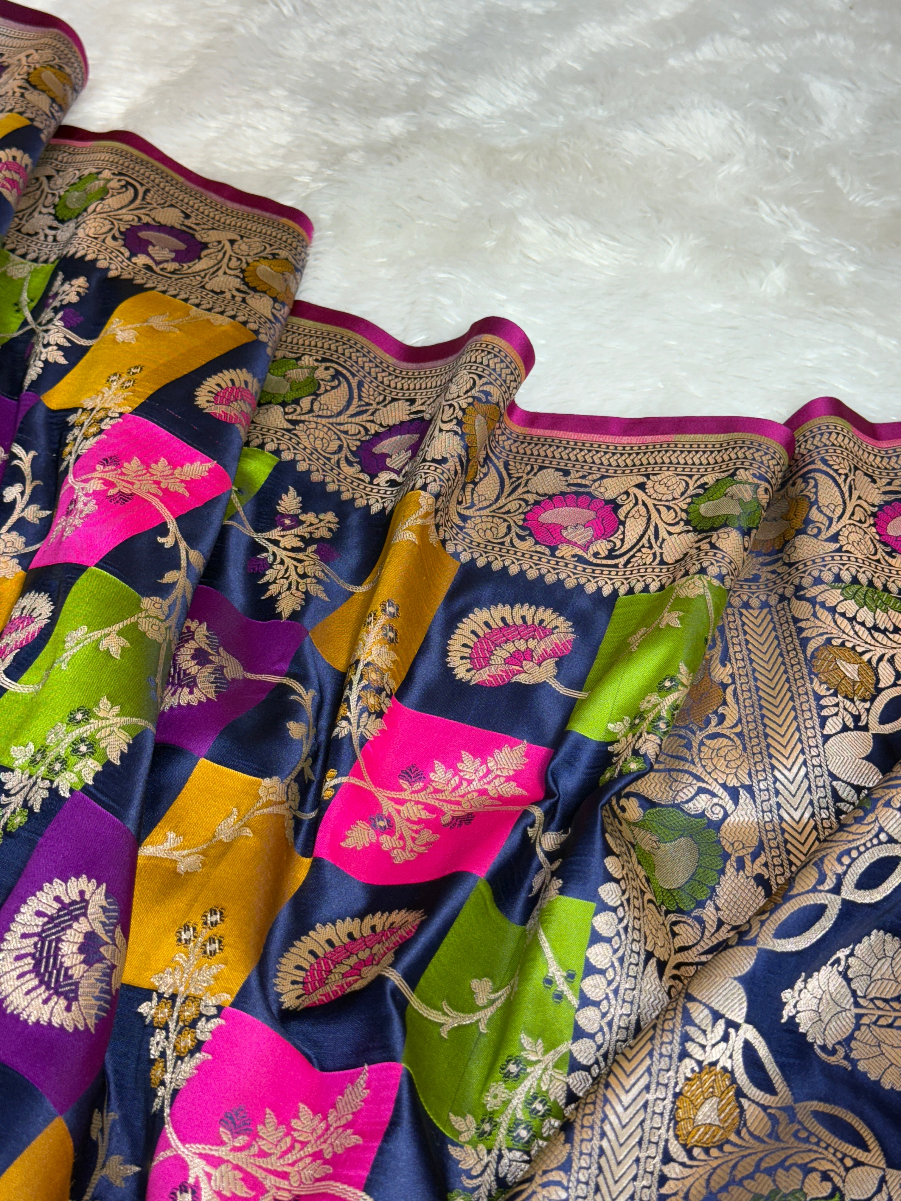 Mashru Silk Banarasi Rangkaat Saree Zari Border Pallu