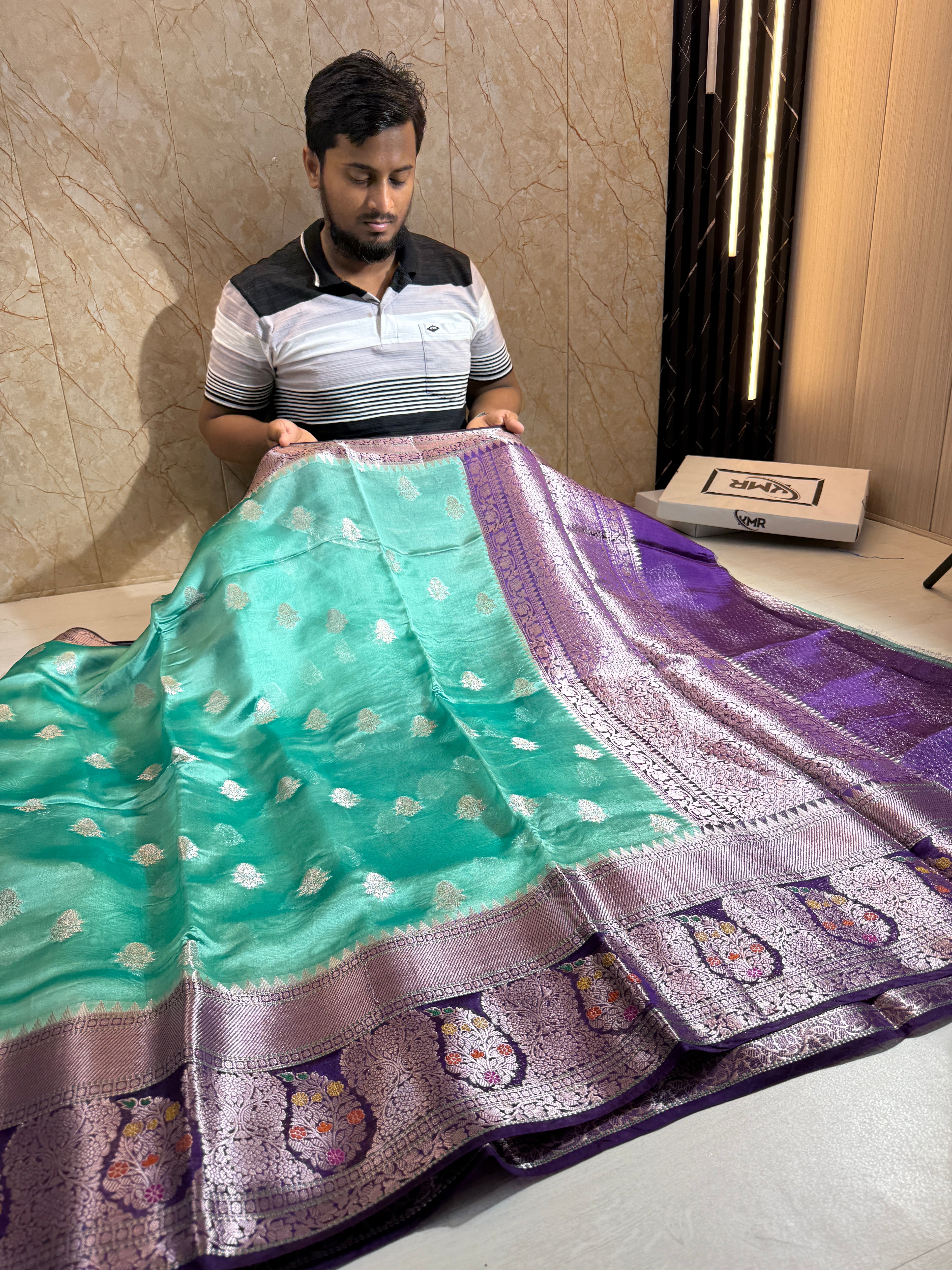Premium Banarasi Pure Viscose Silk Saree With Contrast Border And Pallu