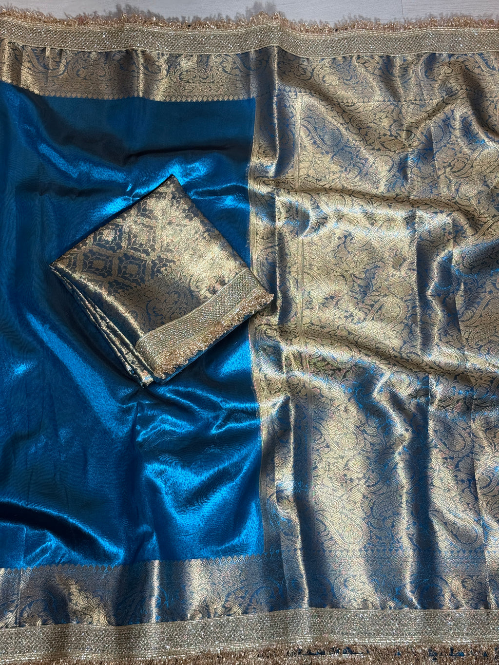Banarasi Premium Tissue Silk Saree With Beautiful Lace Attached And Blouse Piece