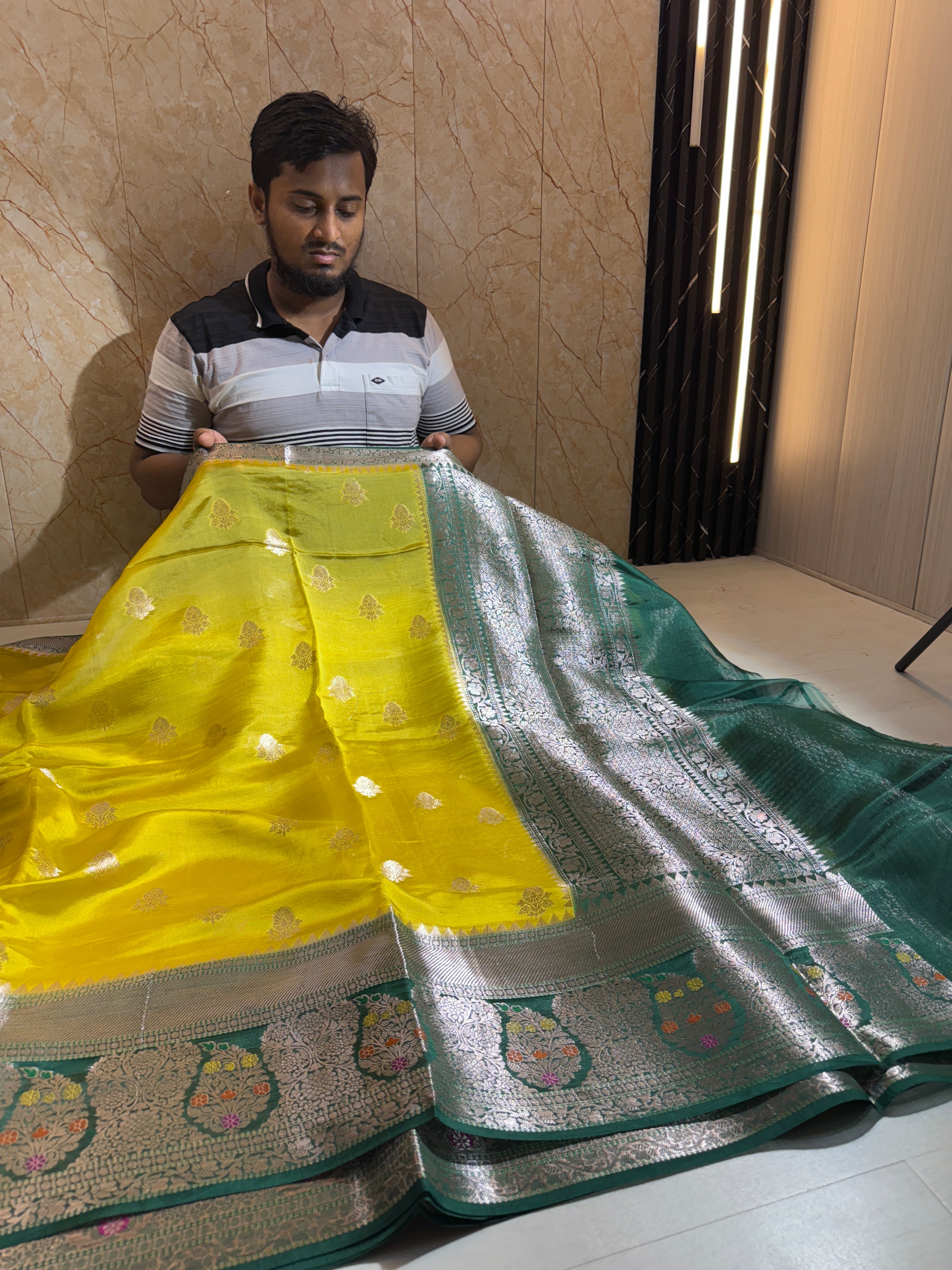 Premium Banarasi Pure Viscose Silk Saree With Contrast Border And Pallu