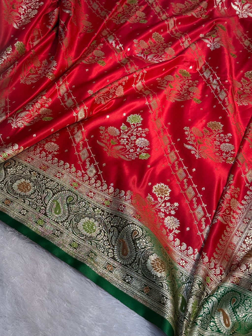 Mashru Silk Banarasi Contrast Meena Work Saree Zari Border Pallu