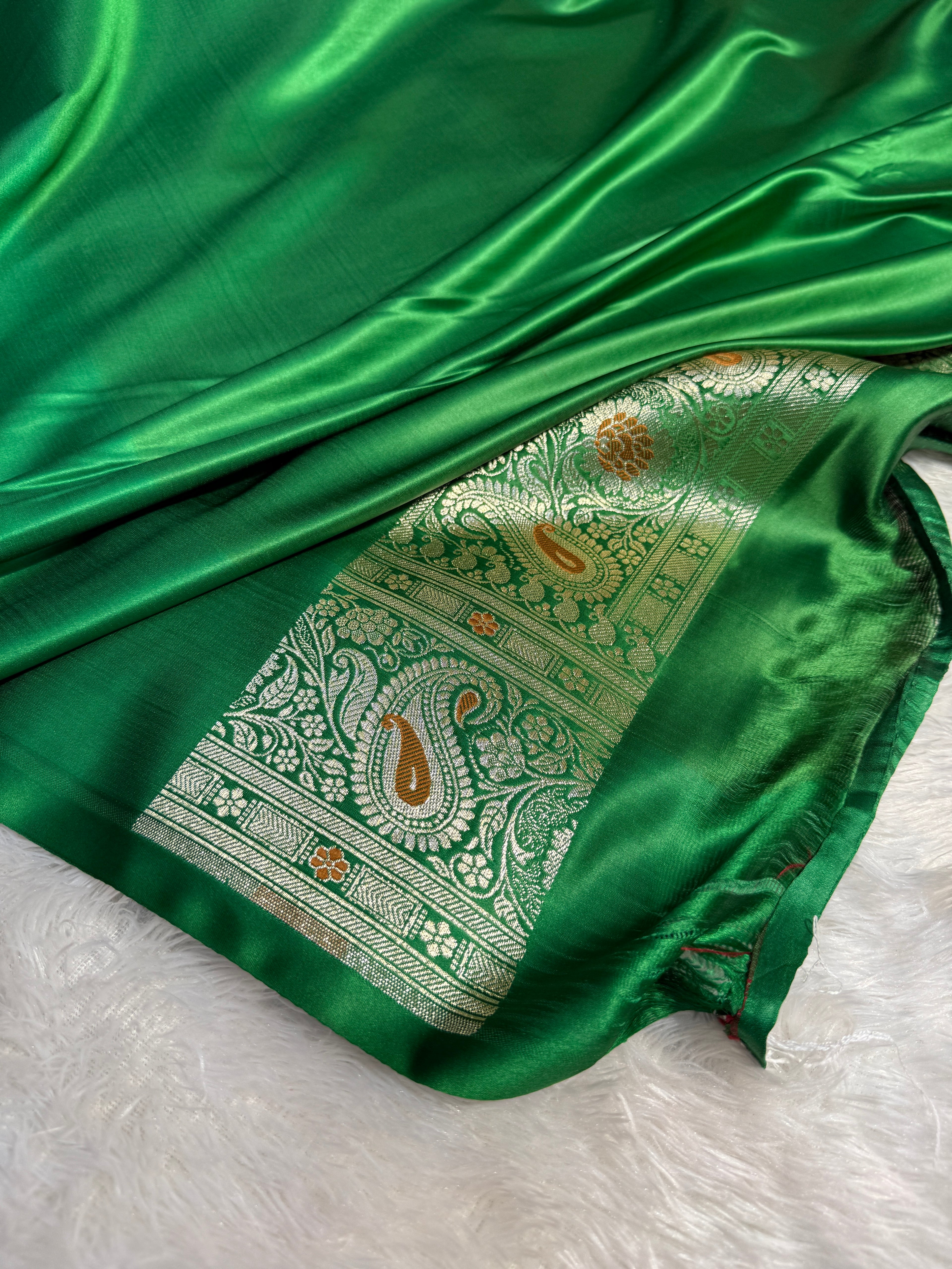 Mashru Silk Banarasi Contrast Meena Work Saree Zari Border Pallu