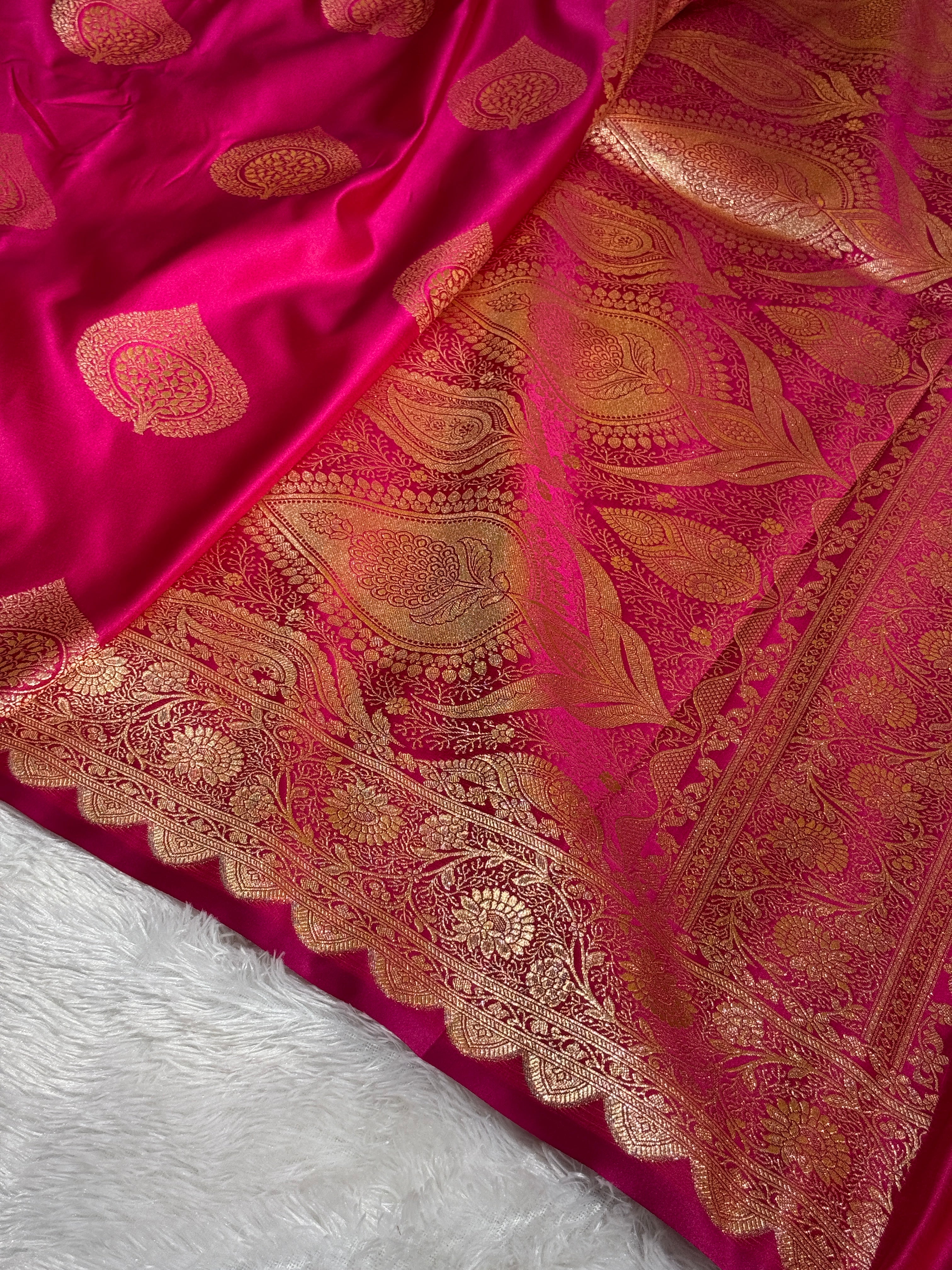 Mashru Silk Banarasi Boota Saree Zari Border Pallu
