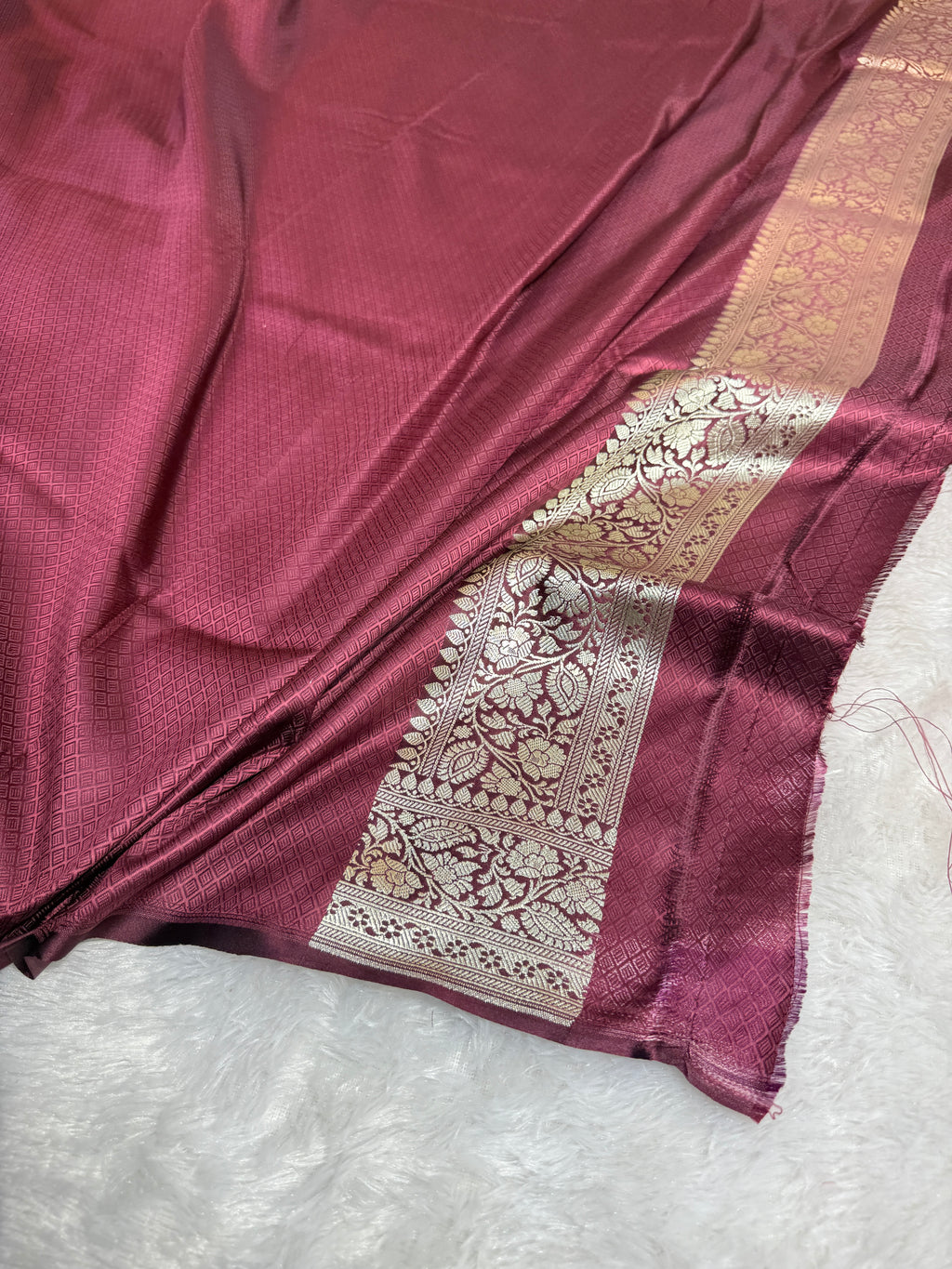 Mashru Silk Banarasi Luxurious Cross Pattern Saree Zari Border And Pallu