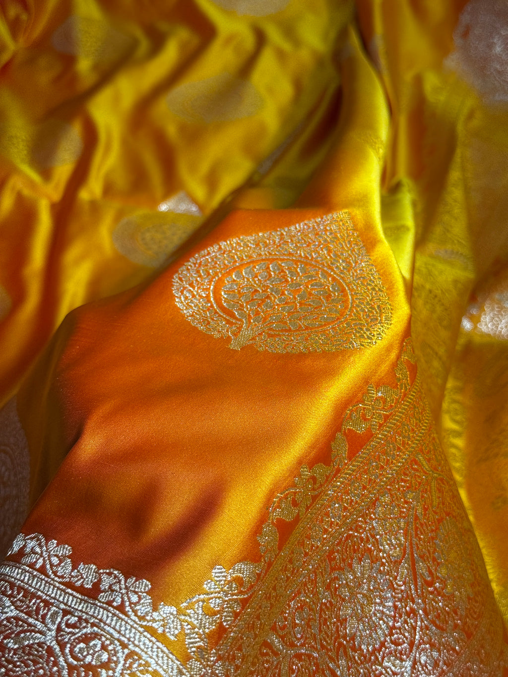 Mashru Silk Banarasi Boota Saree Zari Border Pallu
