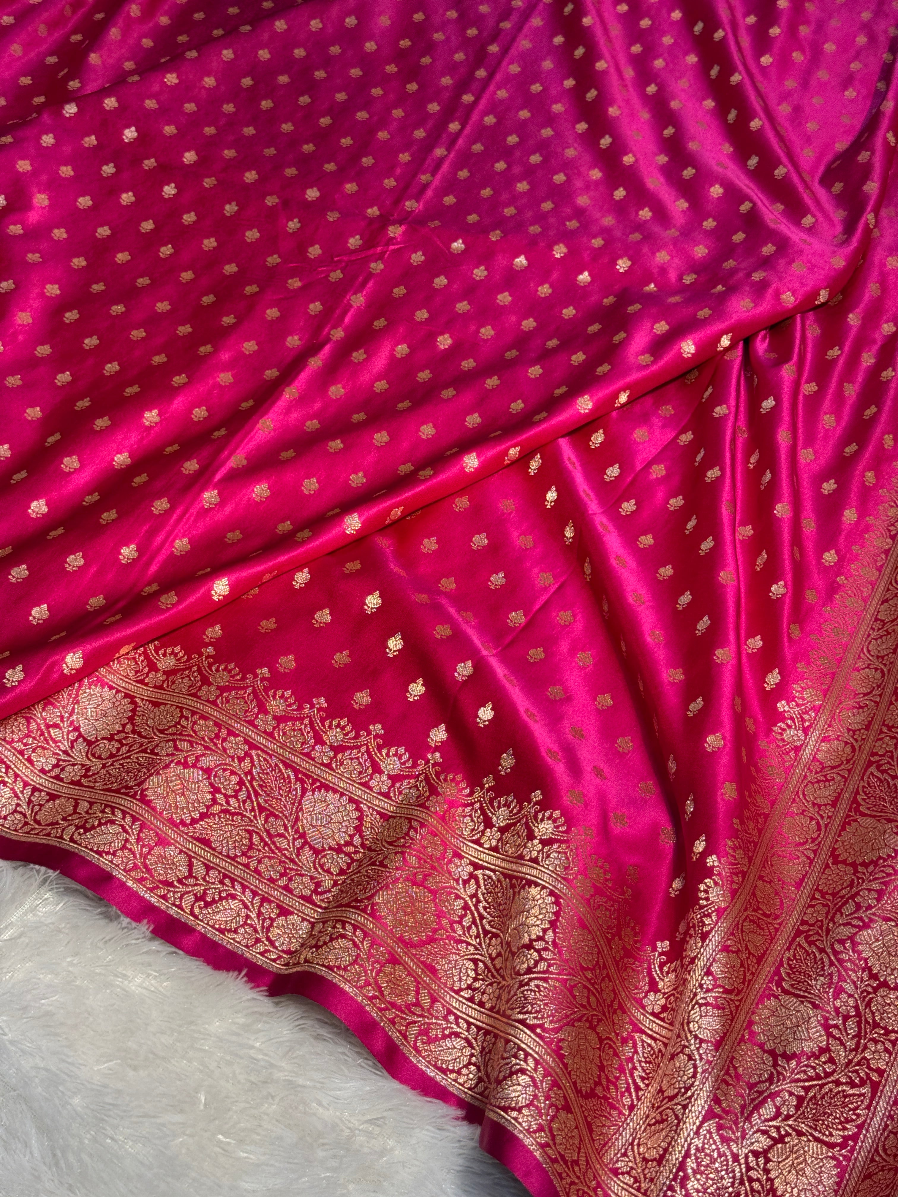 Mashru Silk Banarasi Zari Border Buti Design Saree