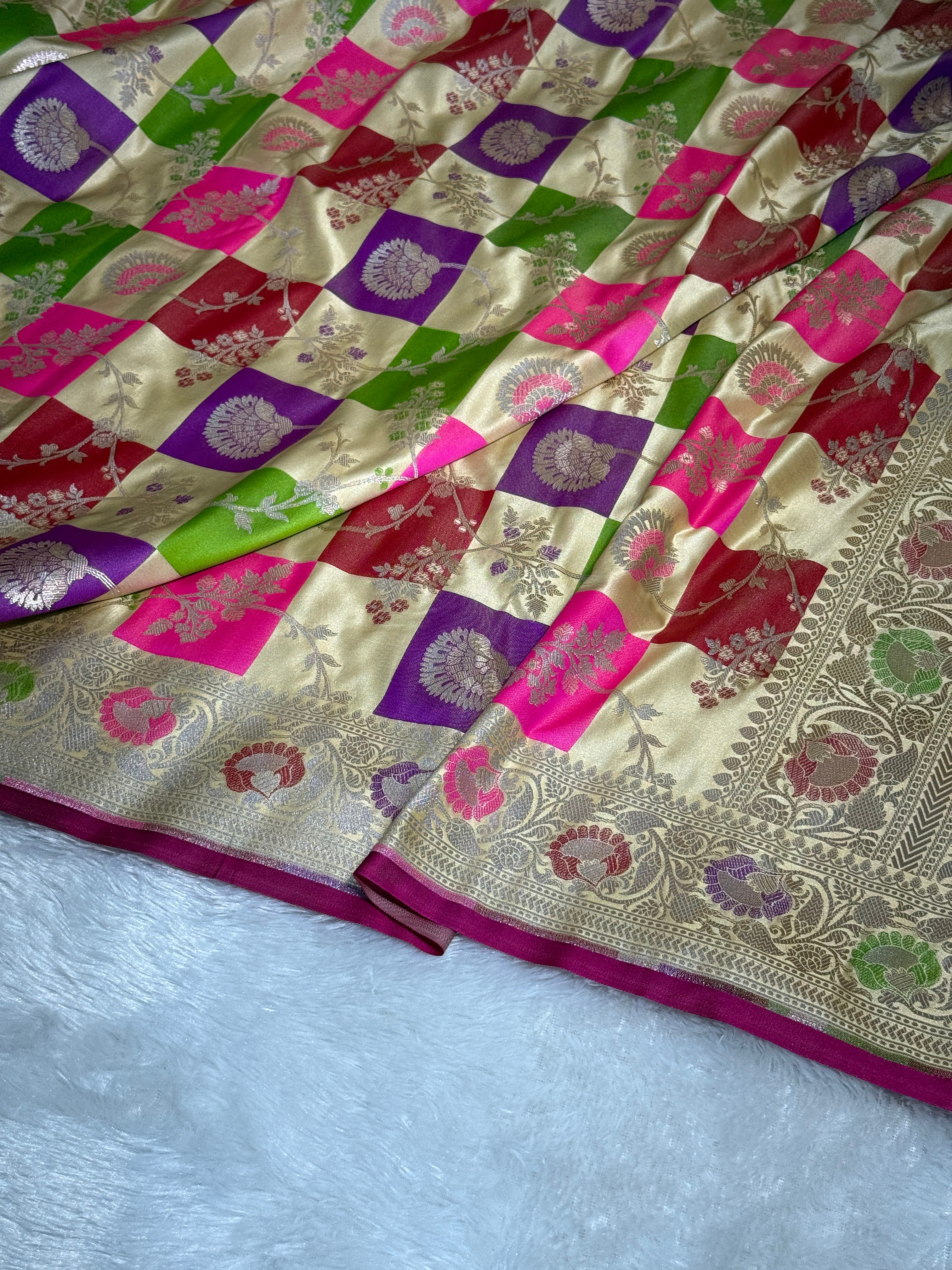Mashru Silk Banarasi Rangkaat Saree Zari Border Pallu