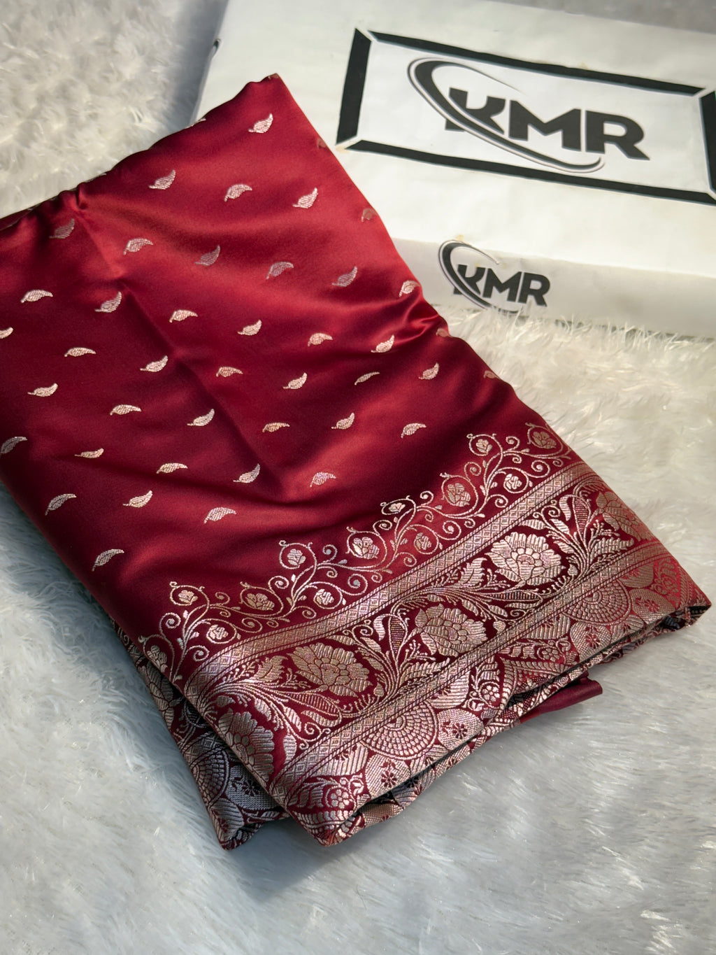 Mashru Silk Banarasi Zari Border Buti Design Saree