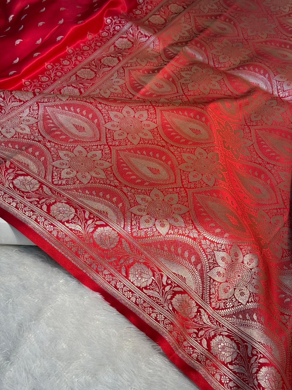 Mashru Silk Banarasi booti Saree Zari Border Pallu