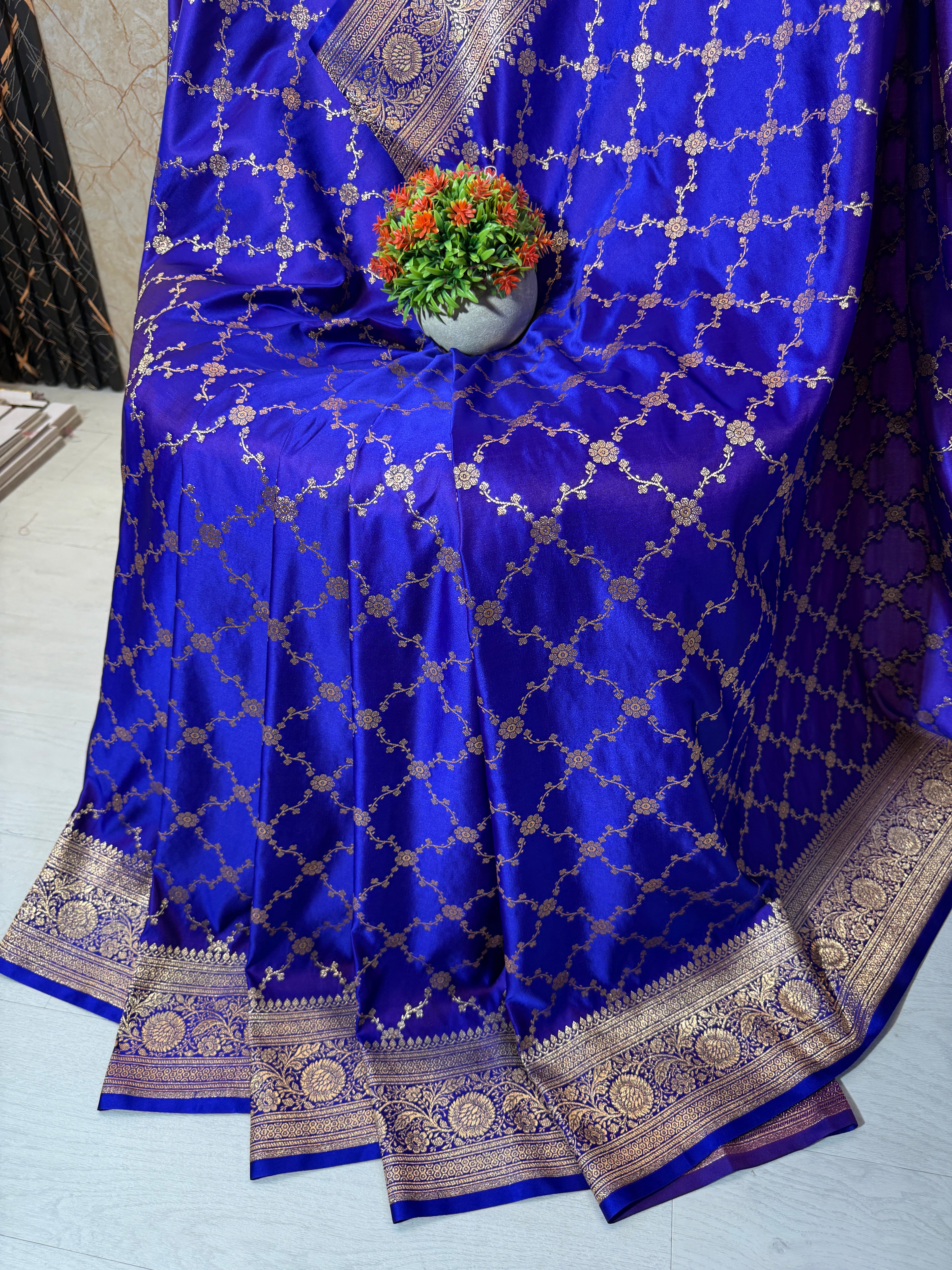 Mashru Silk Banarasi Jaal Pattern Saree Zari Border Pallu