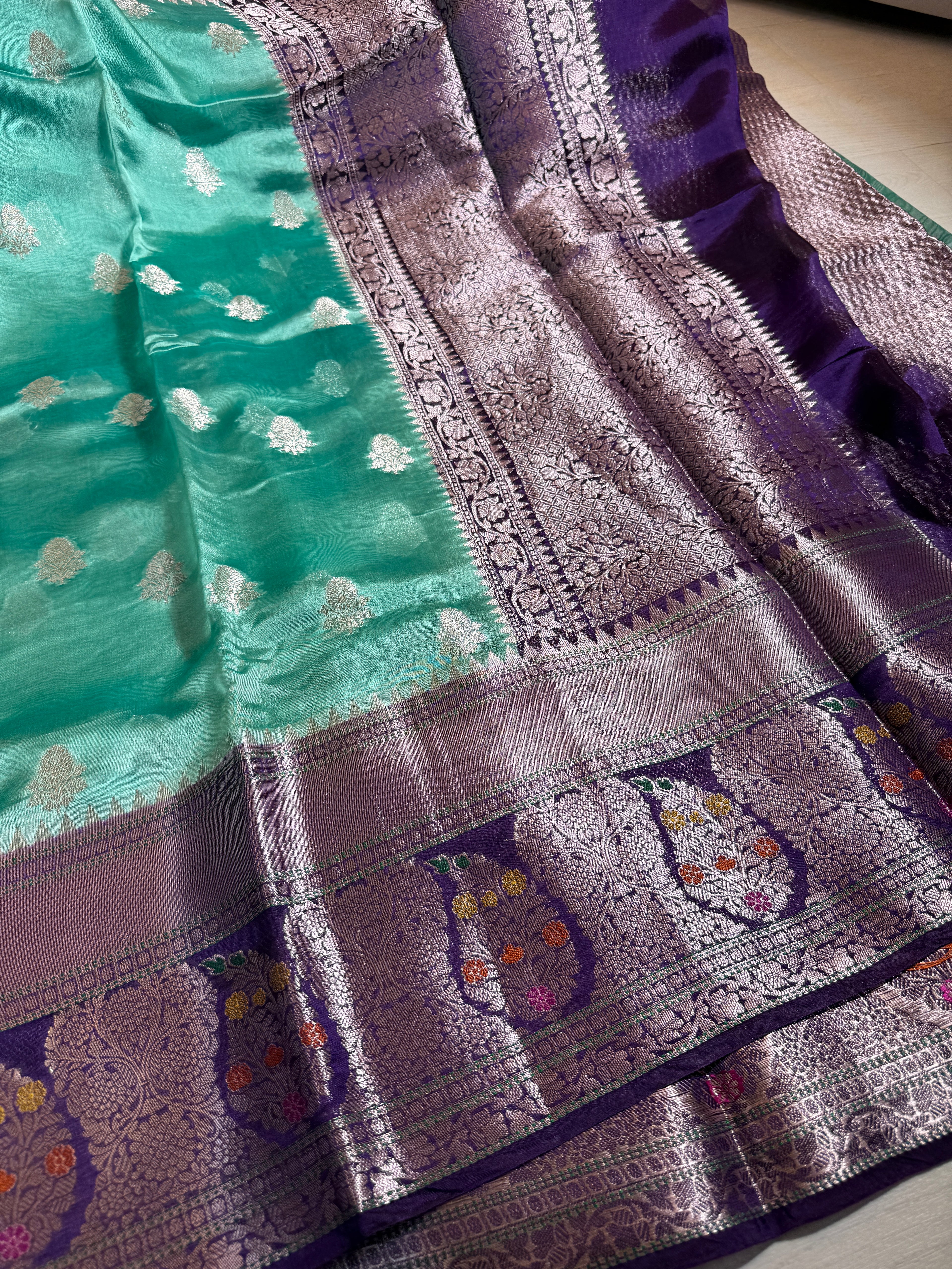 Premium Banarasi Pure Viscose Silk Saree With Contrast Border And Pallu