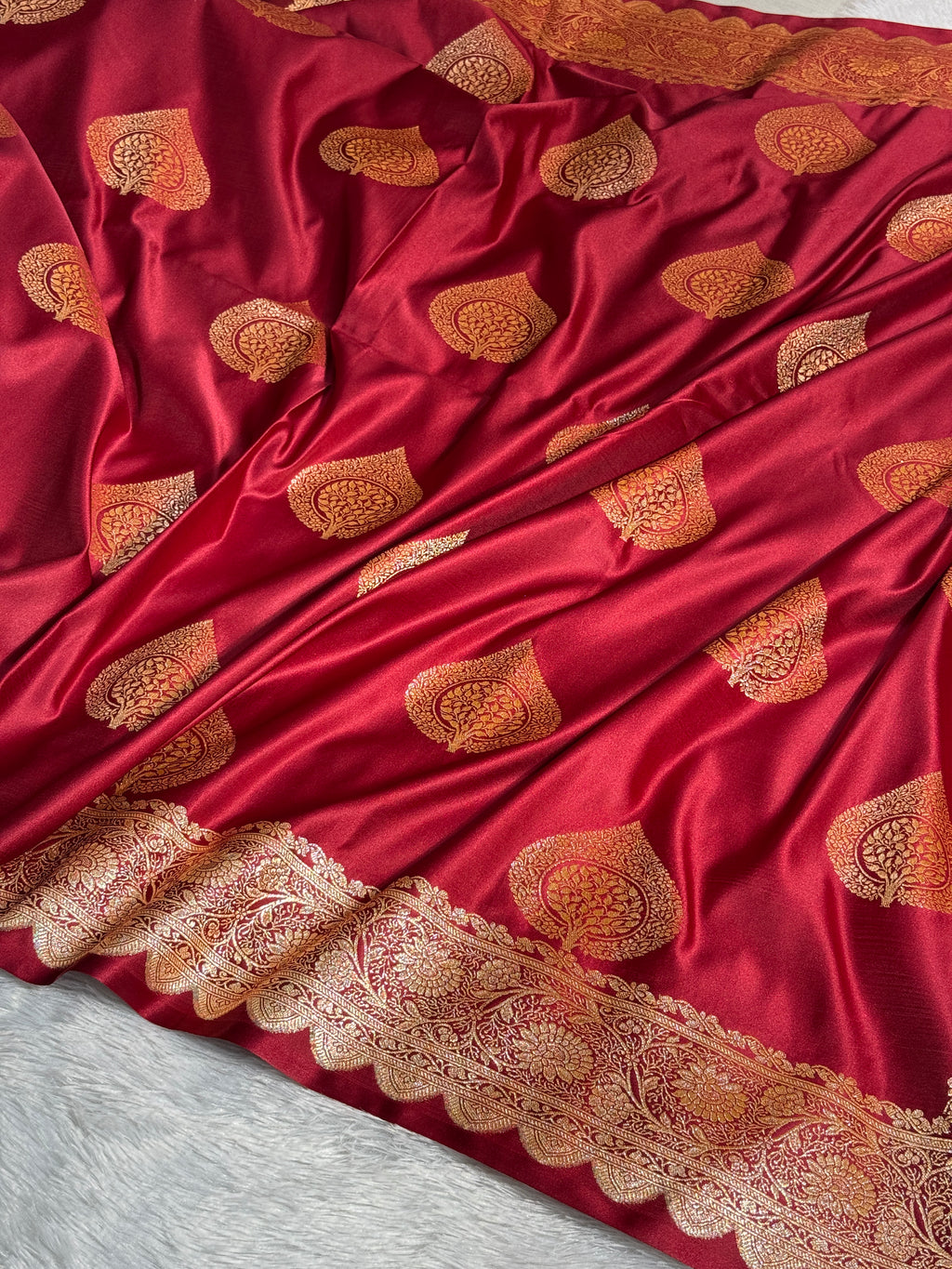 Mashru Silk Banarasi Boota Saree Zari Border Pallu