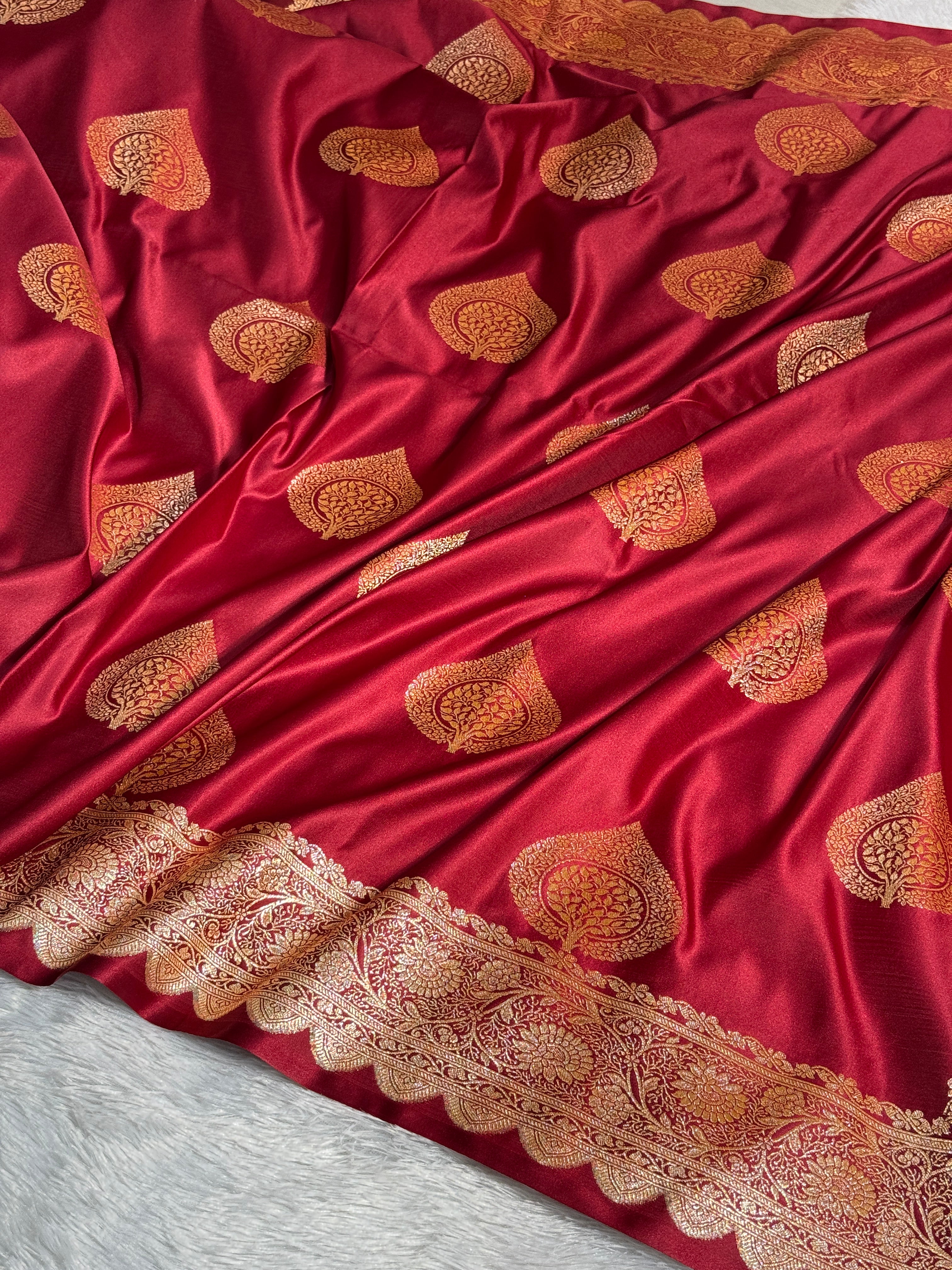 Mashru Silk Banarasi Boota Saree Zari Border Pallu