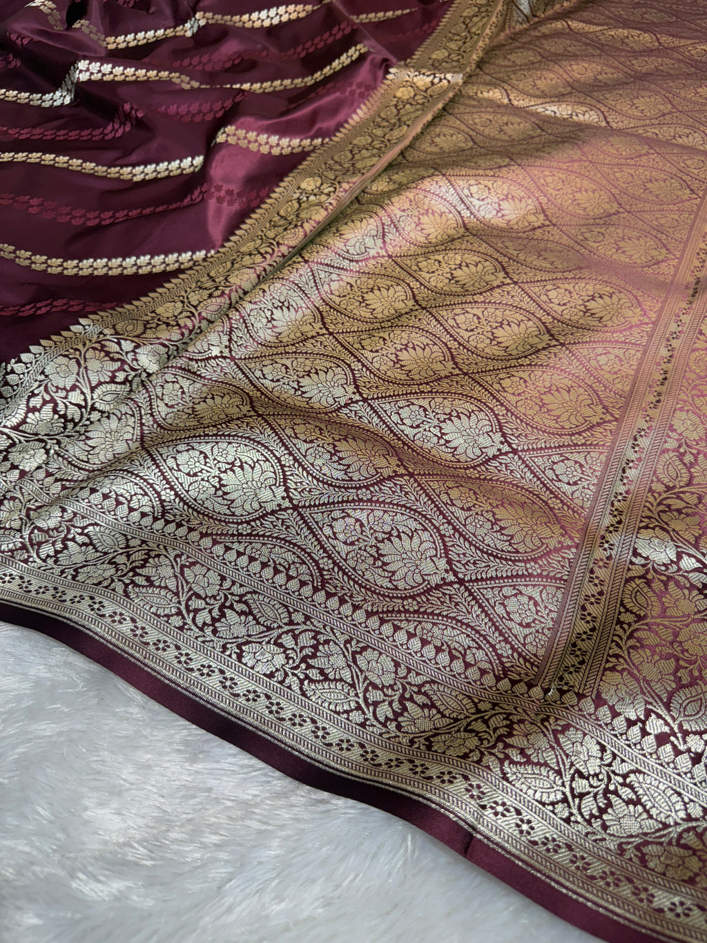 Mashru Silk Banarasi Luxurious Cross Pattern Saree Zari Border And Pallu