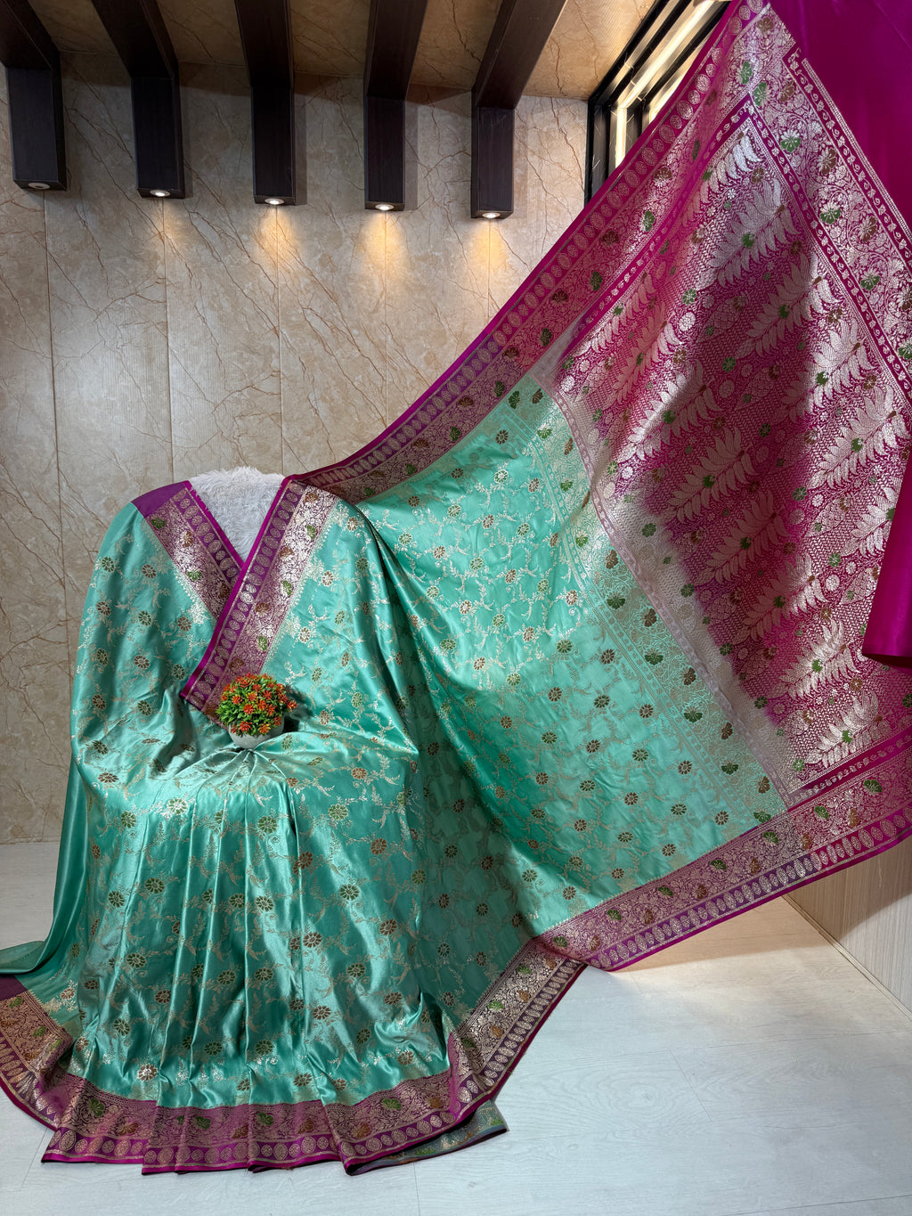 Banarasi Luxurious Meenakari Satin Silk Katan Saree With Contrast Border Pallu