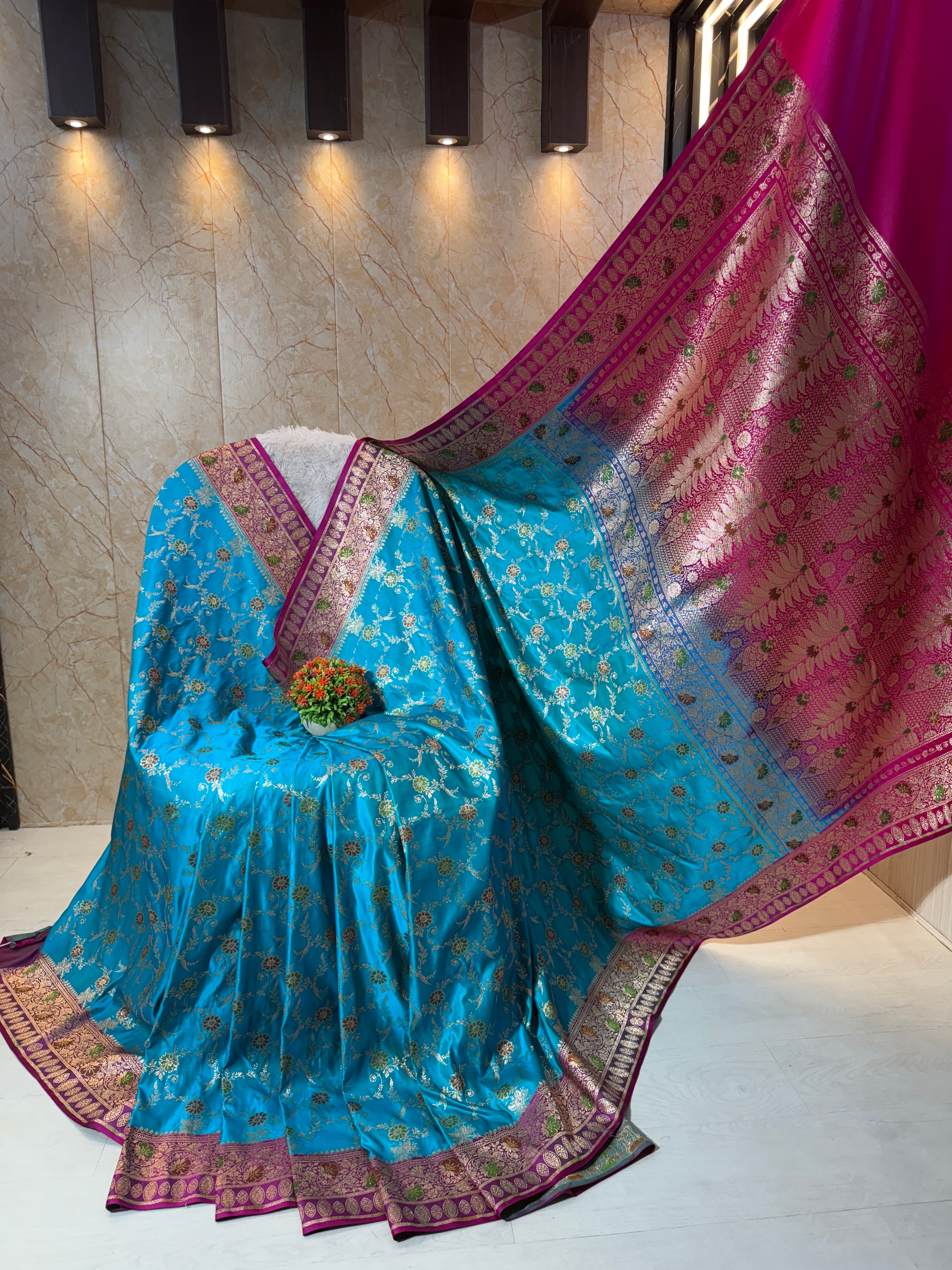 Banarasi Luxurious Meenakari Satin Silk Katan Saree With Contrast Border Pallu