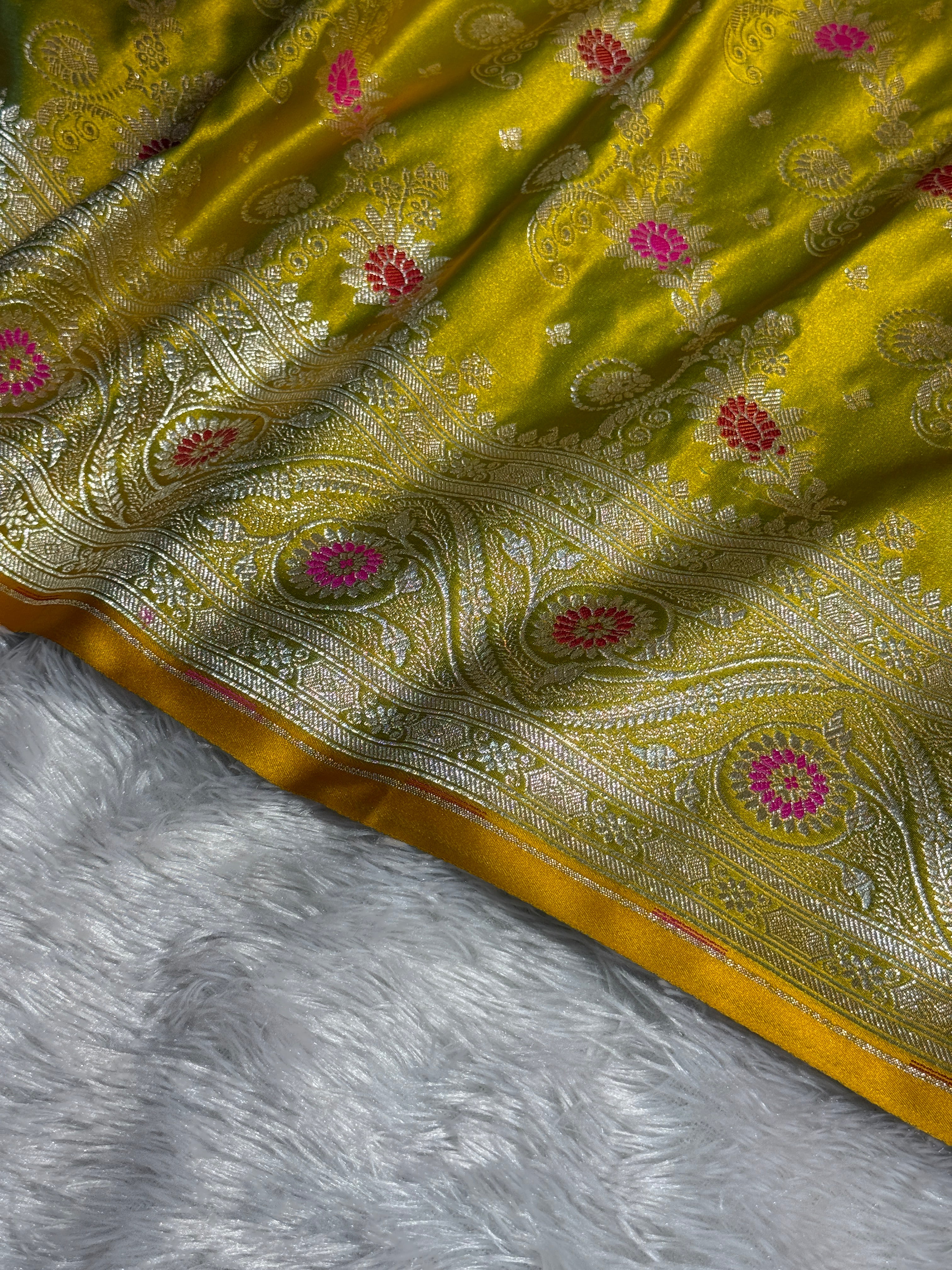 Mashru Silk Banarasi Contrast Meena Work Saree Zari Border Pallu