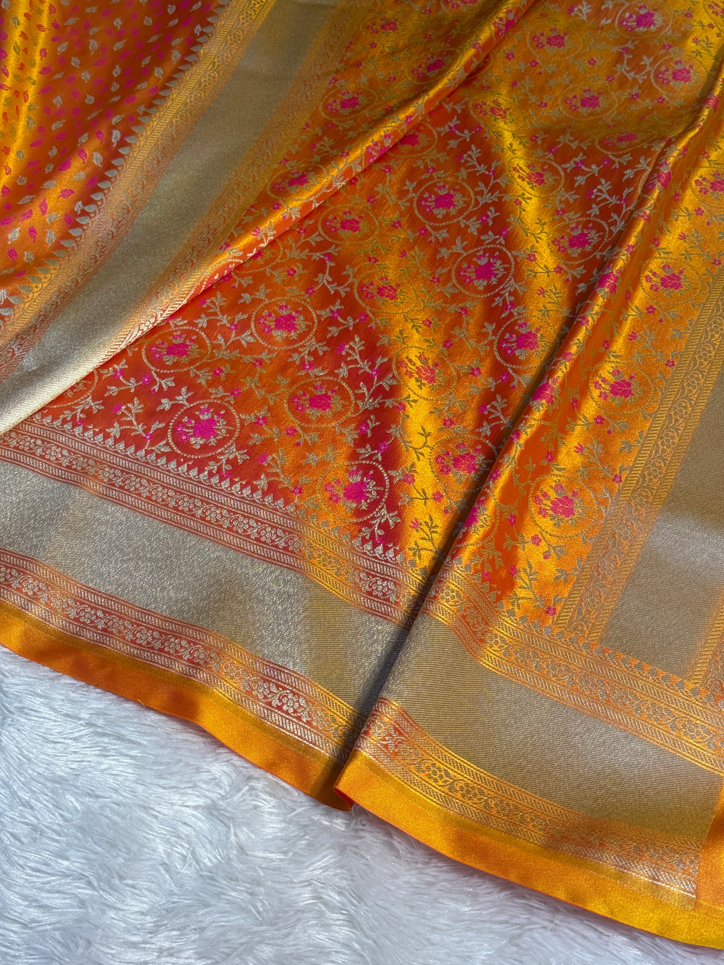 Mashru Silk Banarasi Tanchoi Saree Zari Border Pallu