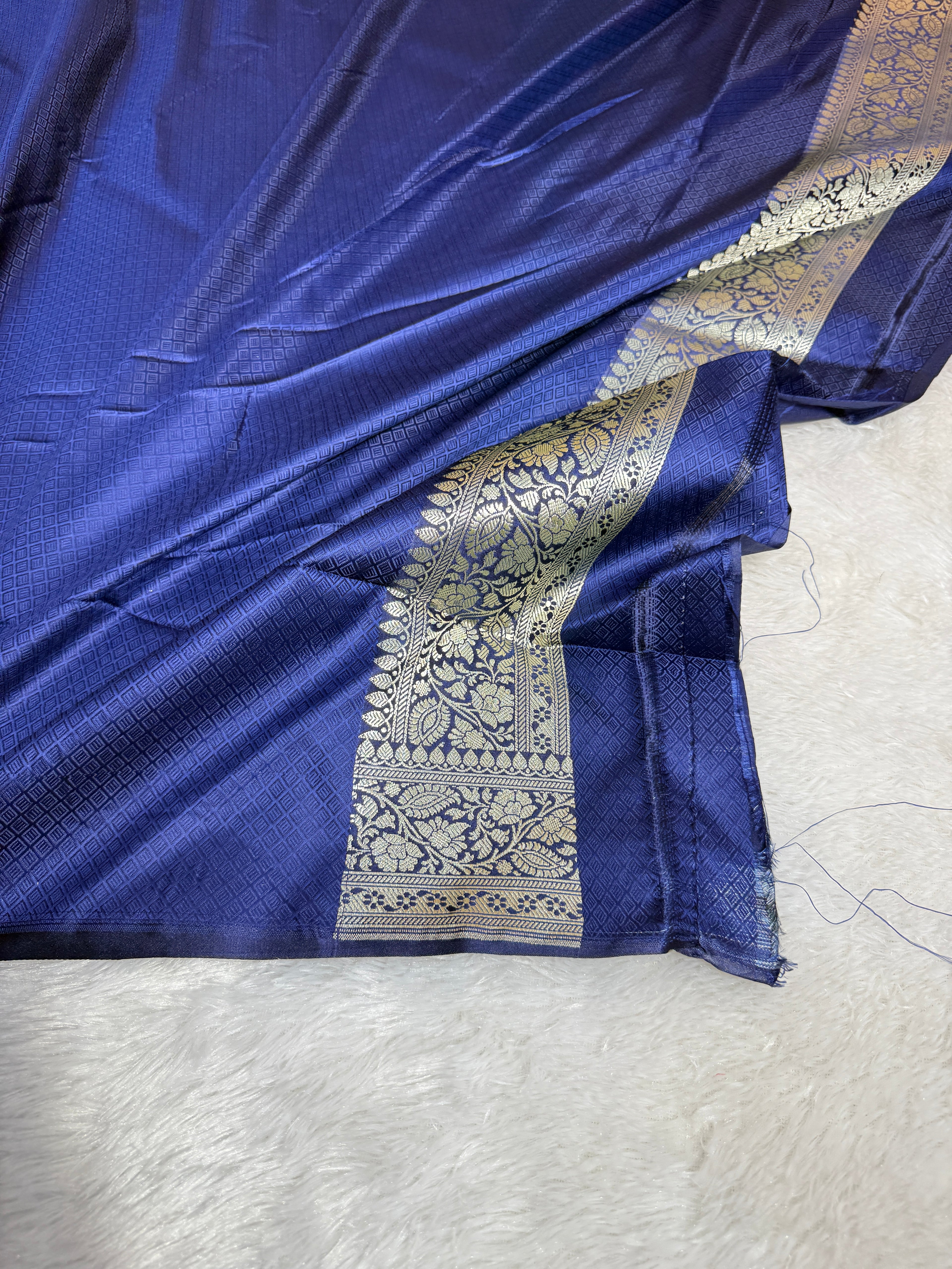 Mashru Silk Banarasi Luxurious Cross Pattern Saree Zari Border And Pallu