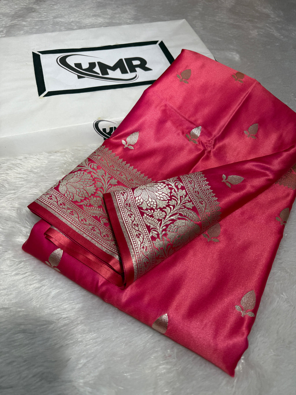 Mashru Katan Silk Banarasi Zari Border Buti Design Saree With Light Weight