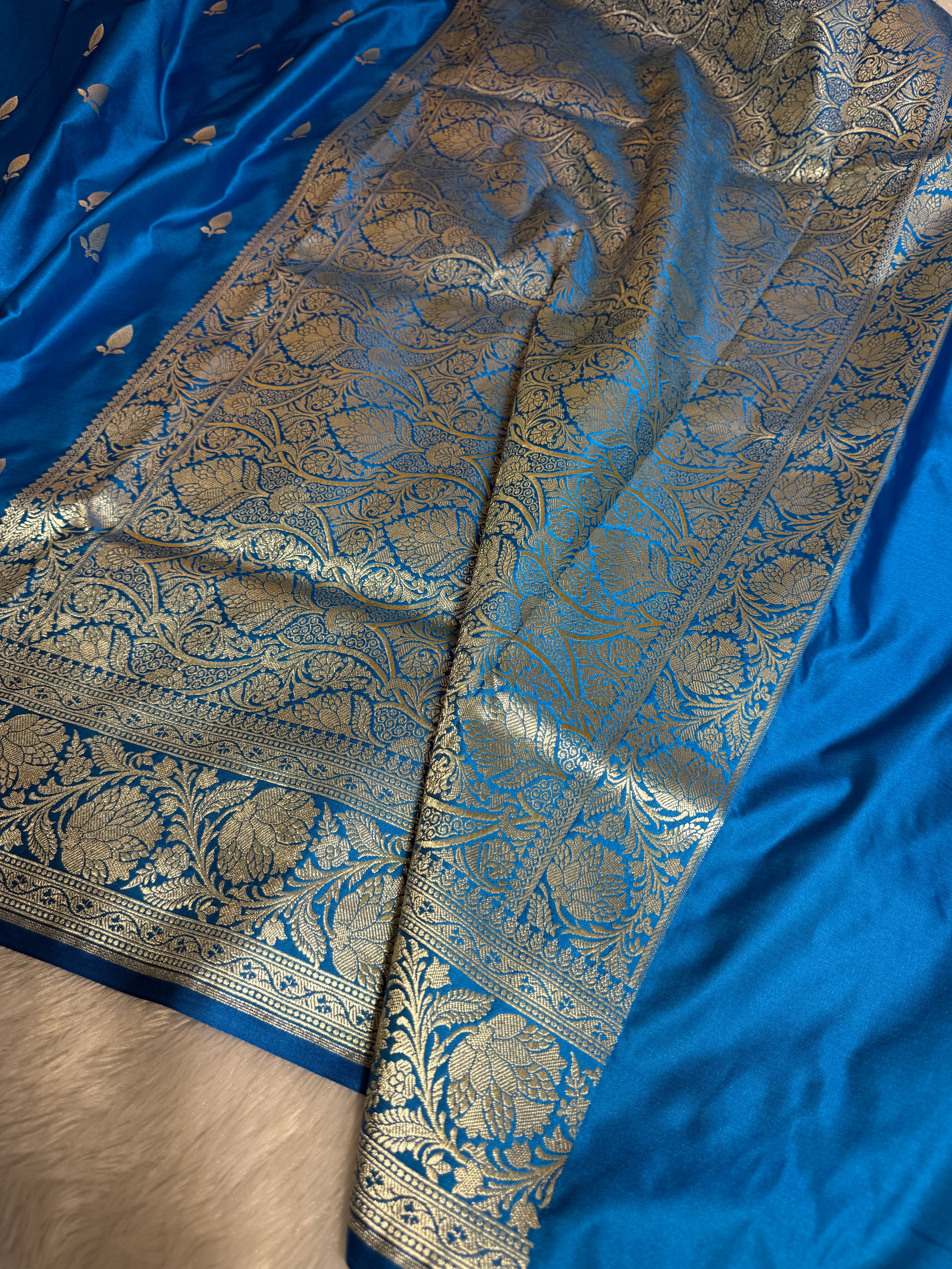 Mashru Katan Silk Banarasi Zari Border Buti Design Saree With Light Weight