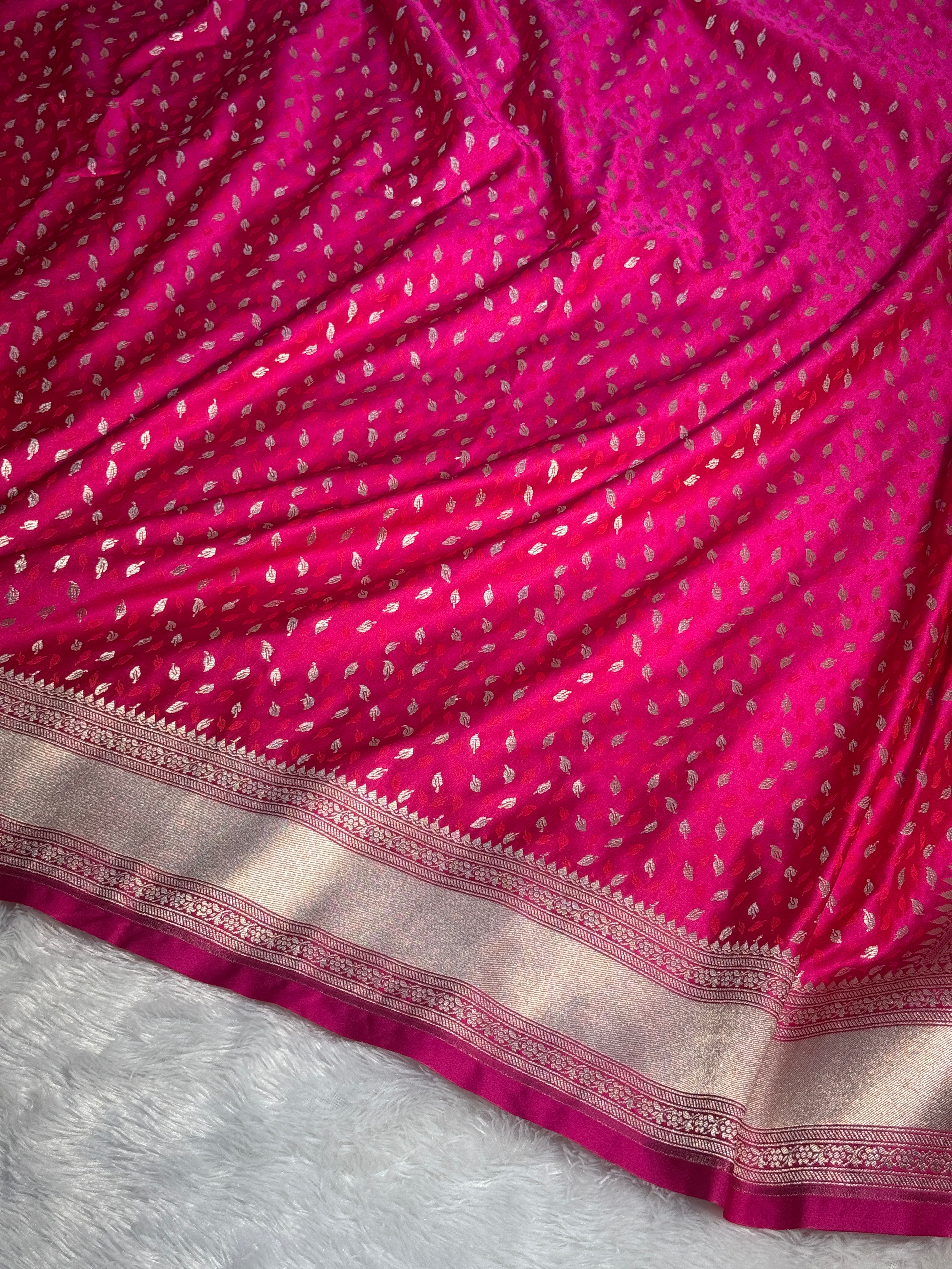 Mashru Silk Banarasi Tanchoi Saree Zari Border Pallu