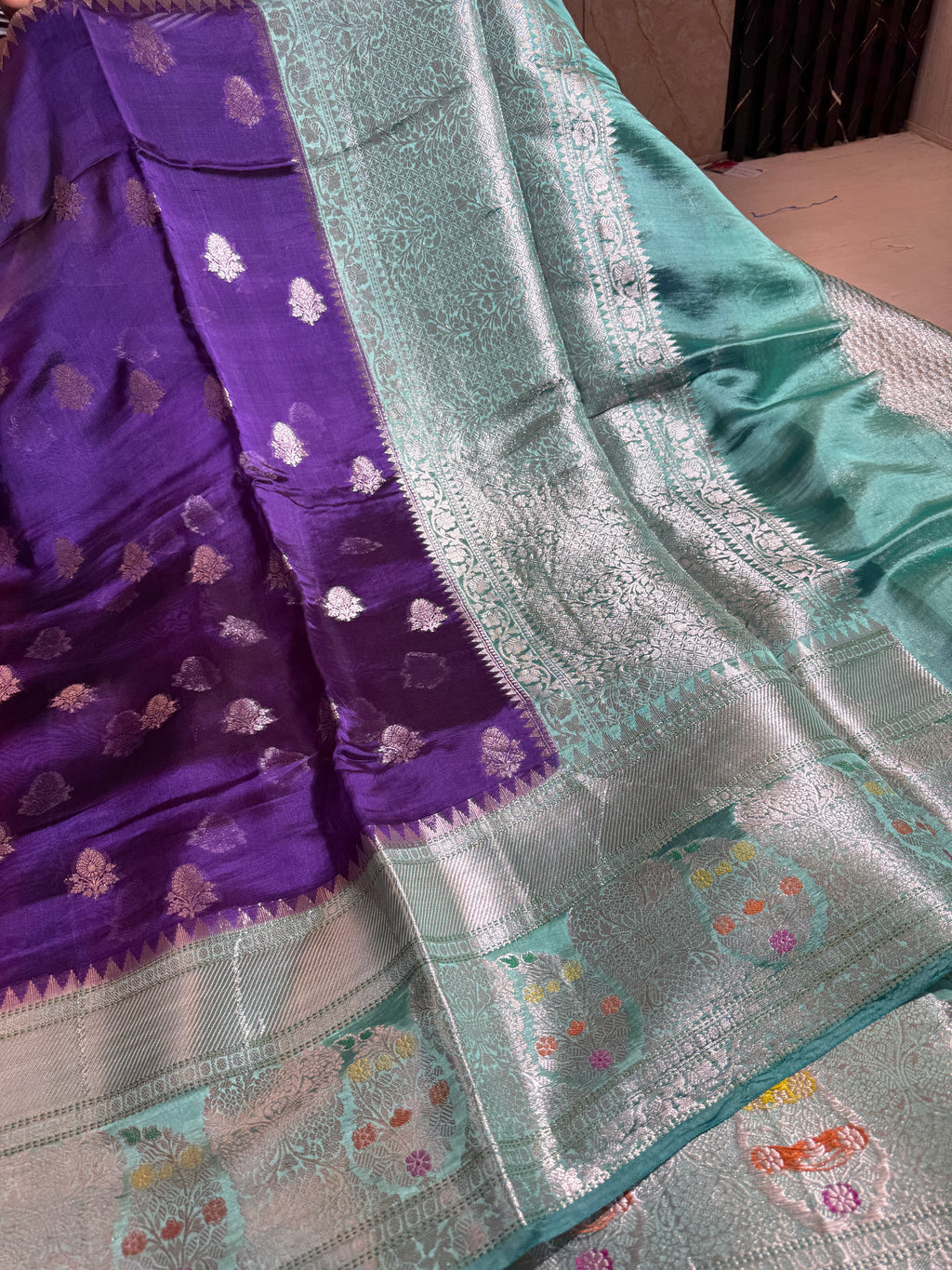 Premium Banarasi Pure Viscose Silk Saree With Contrast Border And Pallu