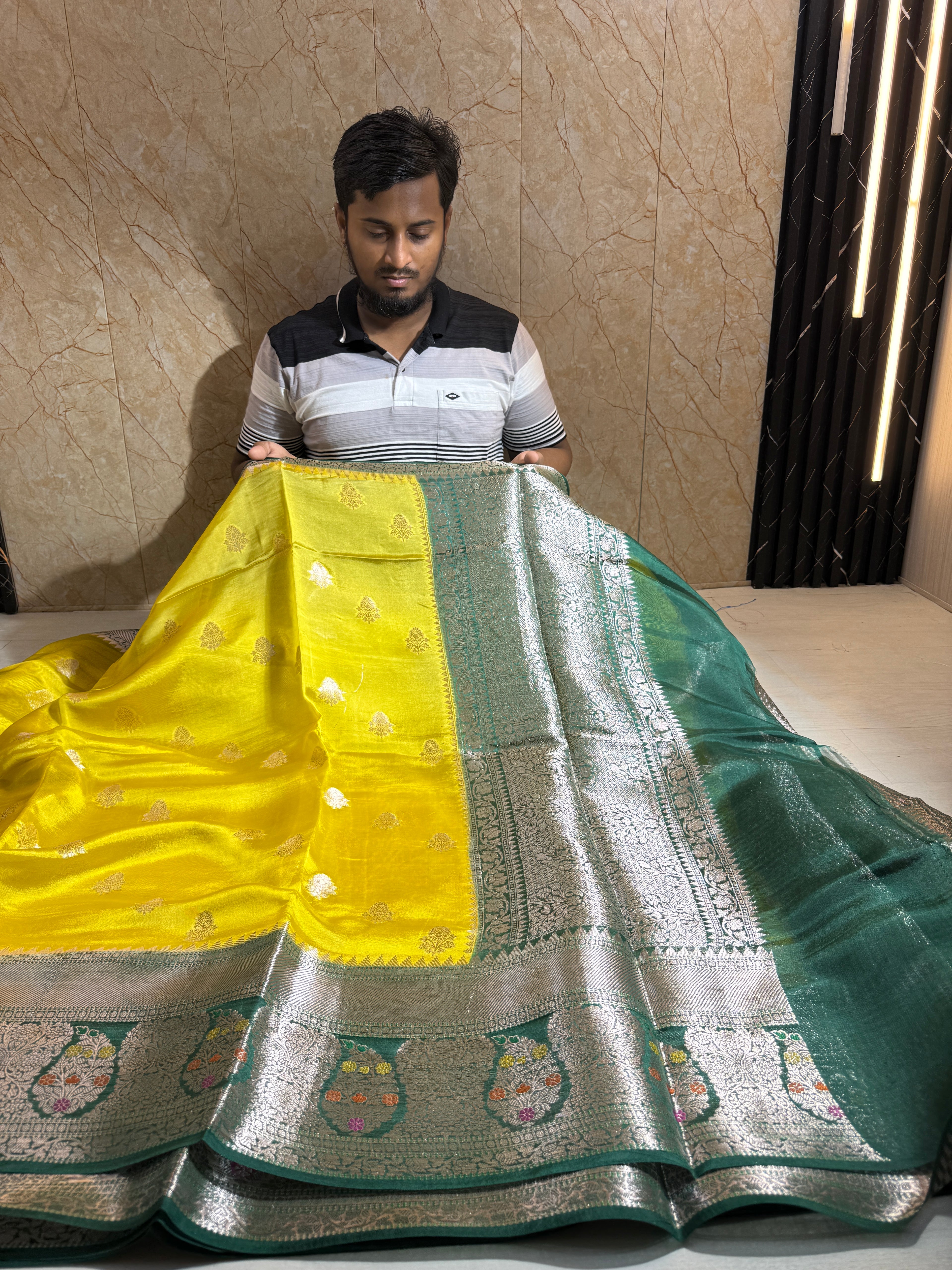 Premium Banarasi Pure Viscose Silk Saree With Contrast Border And Pallu