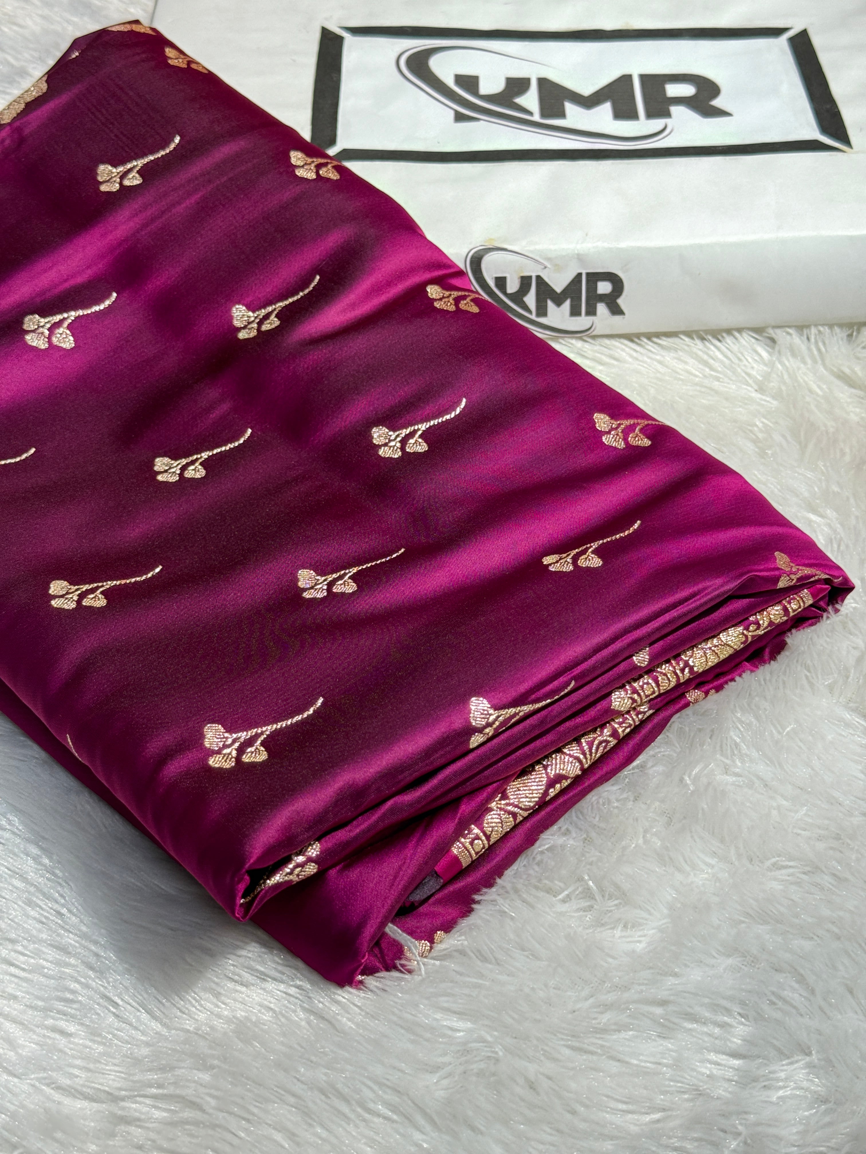 Mashru Silk Banarasi Booti Saree Zari Border Pallu