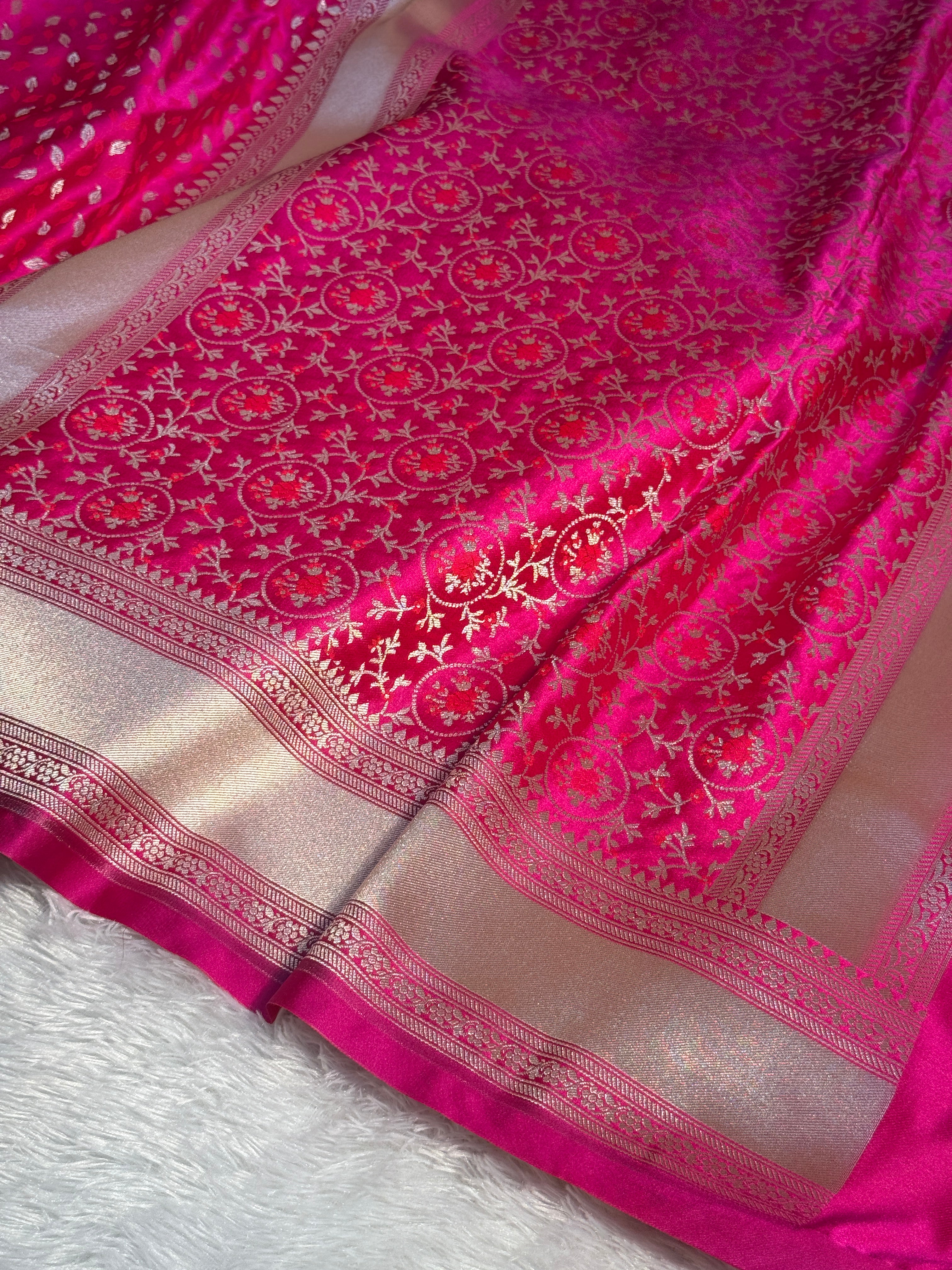 Mashru Silk Banarasi Tanchoi Saree Zari Border Pallu