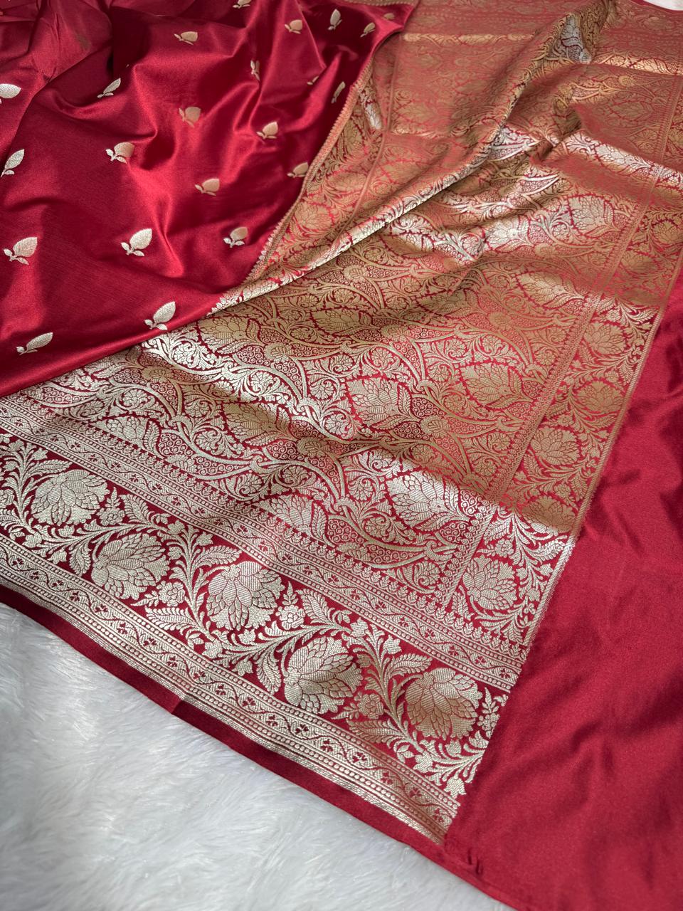 Mashru Silk Banarasi Zari Border Buti Design Saree