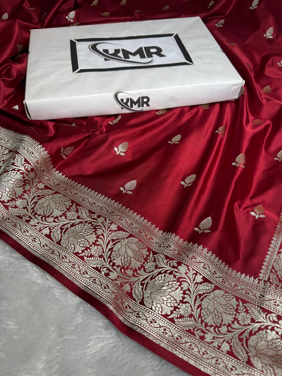 Mashru Silk Banarasi Zari Border Buti Design Saree