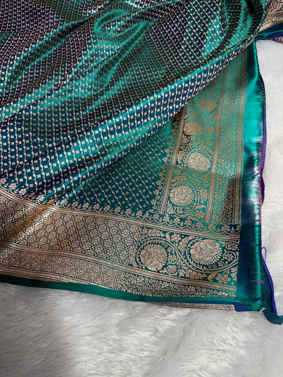 Mashru Silk Banarasi Zari Border Buti Design Saree