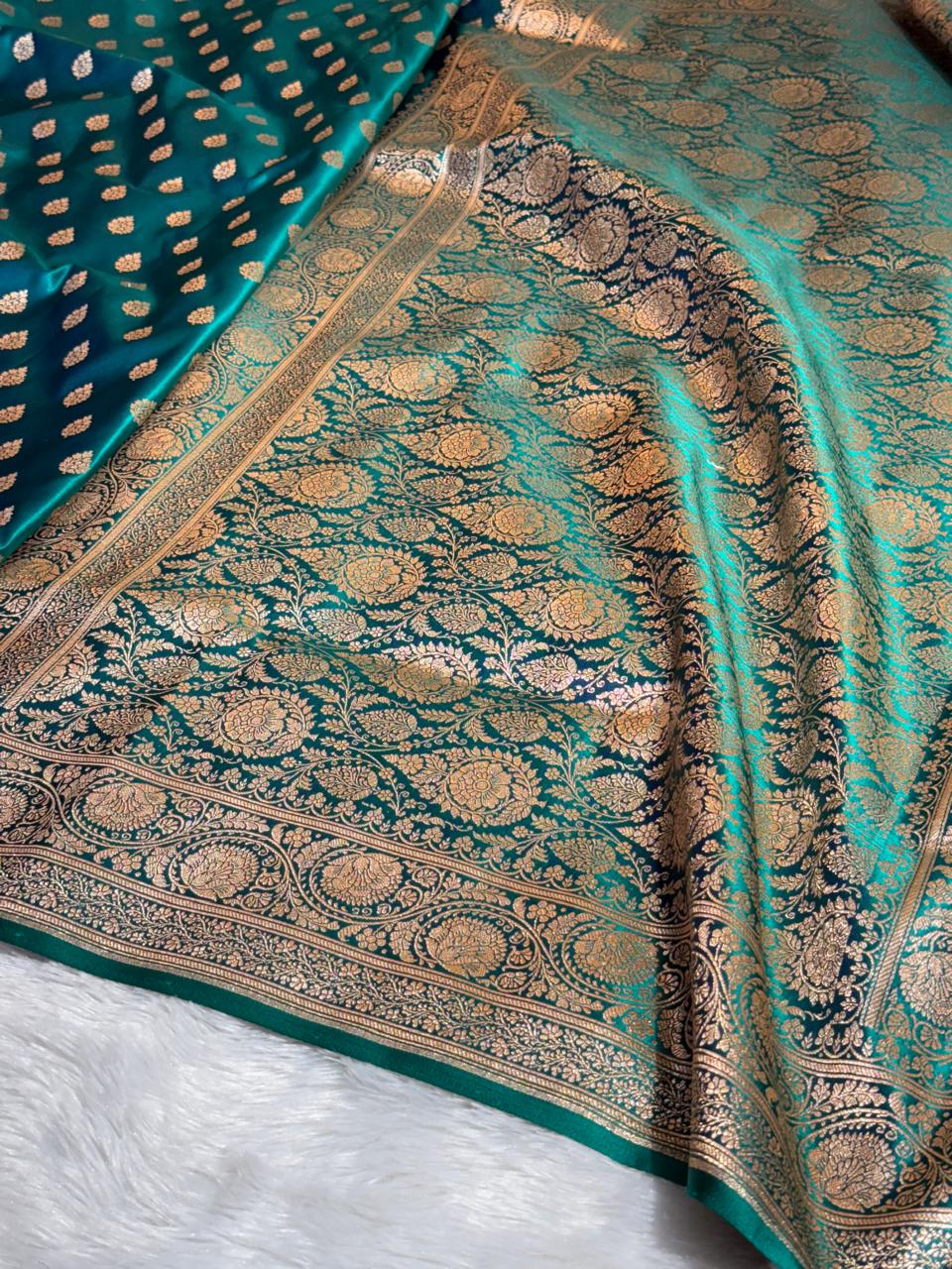 Mashru Silk Banarasi Zari Border Buti Design Saree