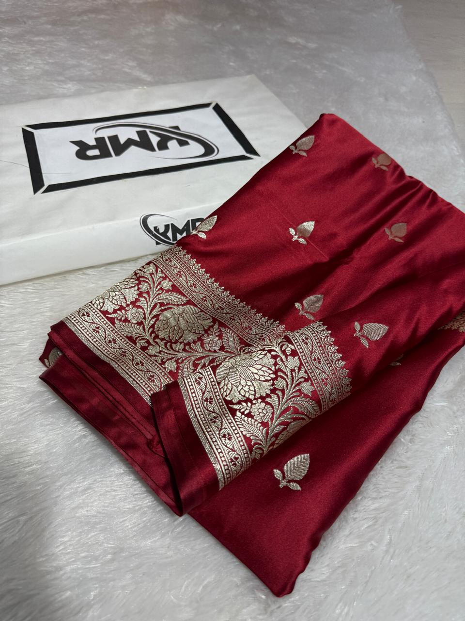 Mashru Silk Banarasi Zari Border Buti Design Saree