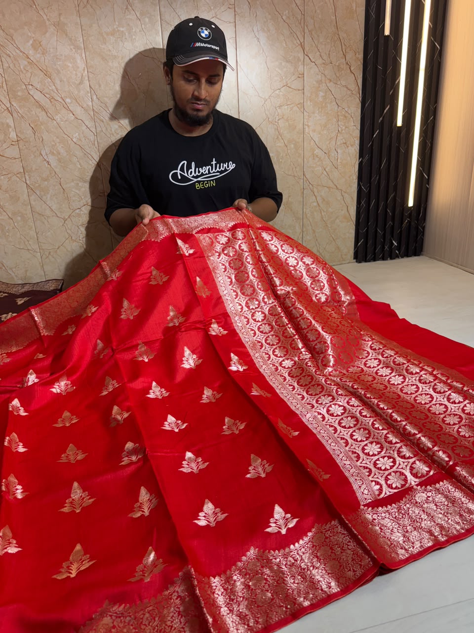 Pure Chiniya Silk Zari Border Buti Design Saree
