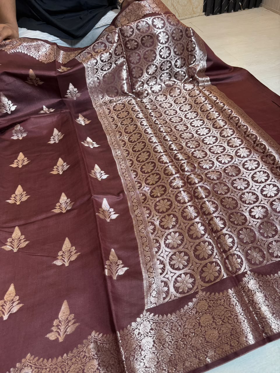Pure Chiniya Silk Zari Border Buti Design Saree