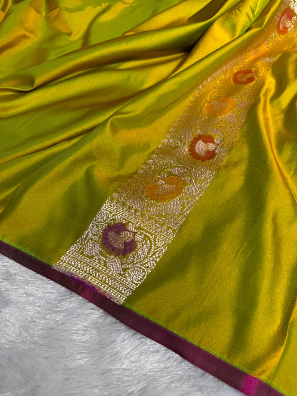 Pure Banarasi Rangkaat Silk Zari Border Saree