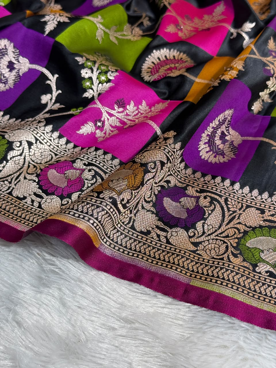 Pure Banarasi Rangkaat Silk Zari Border Saree