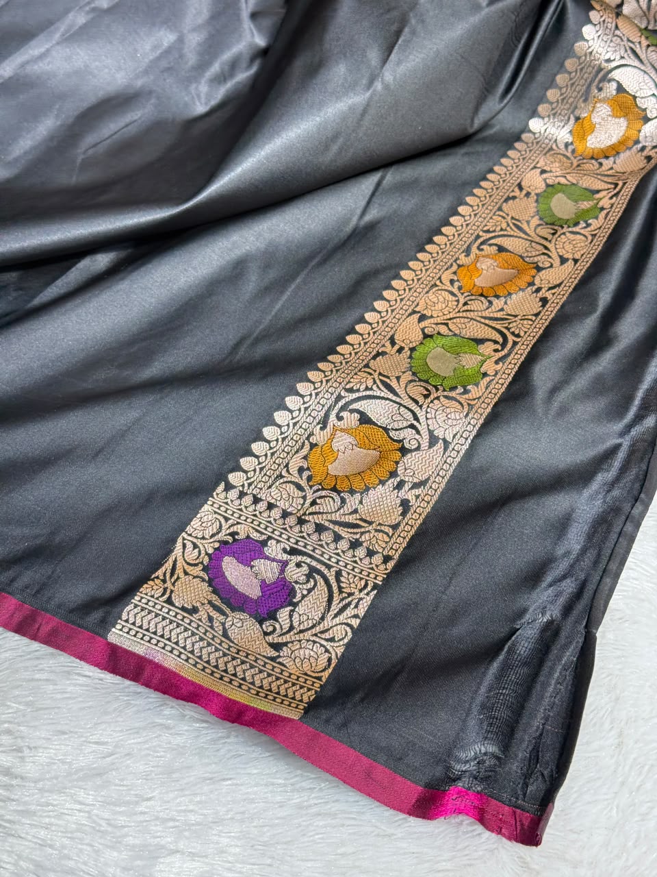 Pure Banarasi Rangkaat Silk Zari Border Saree